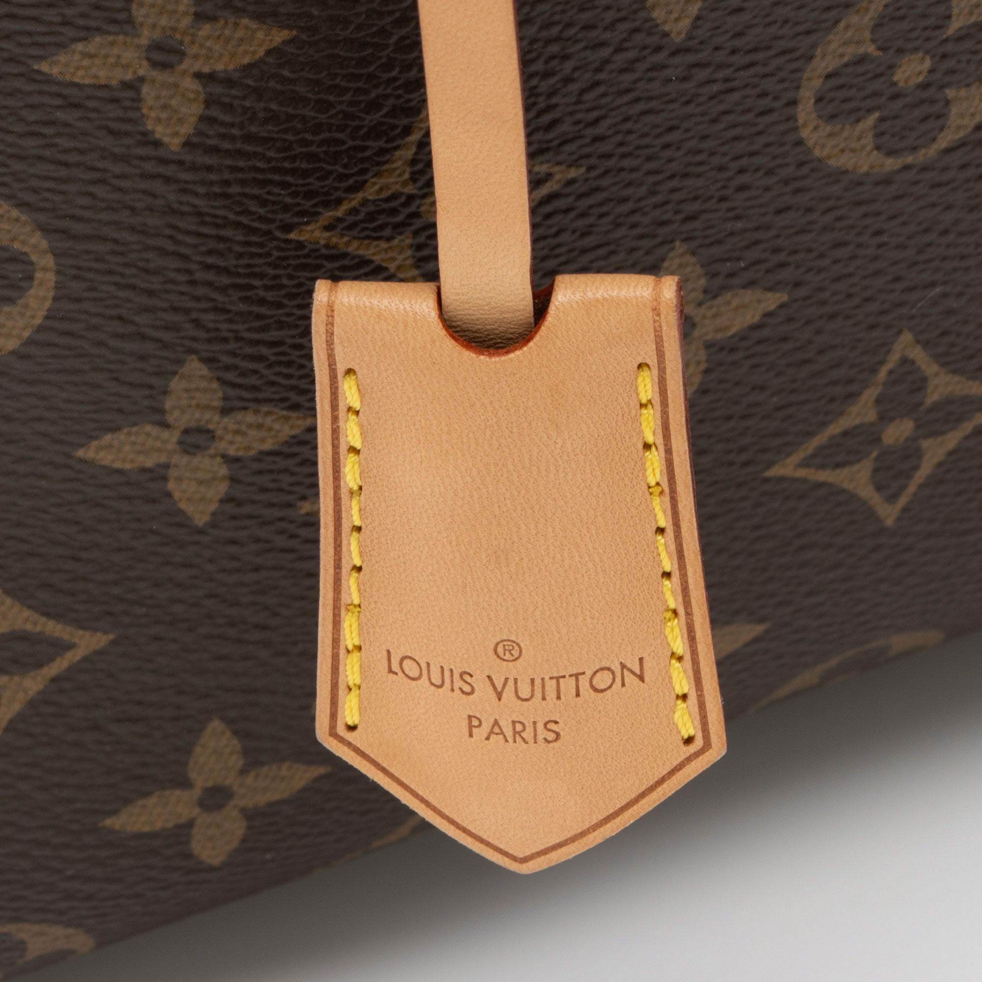 Louis Vuitton Monogram Canvas Montaigne GM Tote (SHF-eo6bYL)