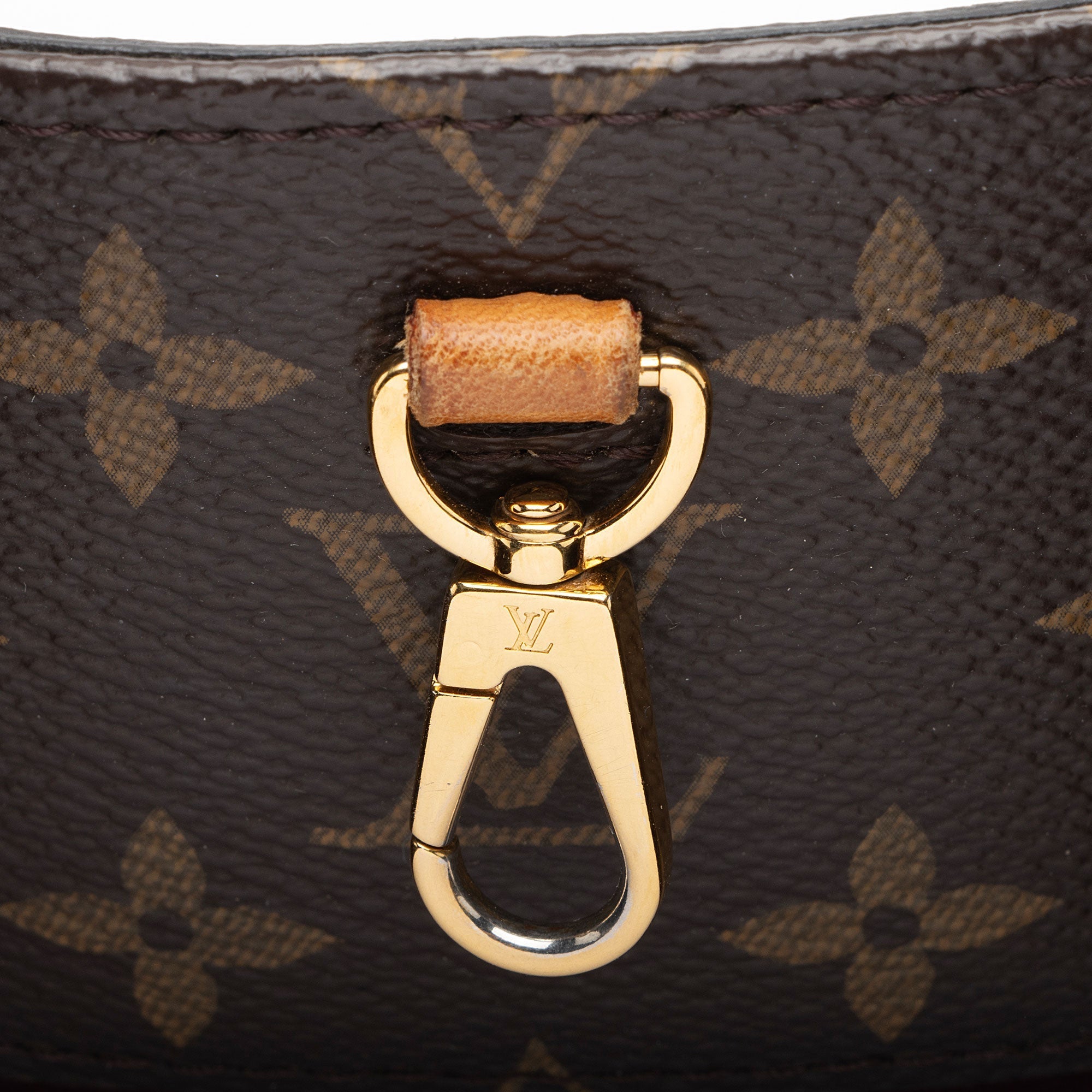 Louis Vuitton Monogram Canvas Montaigne MM Tote (SHF-LwfuwO)