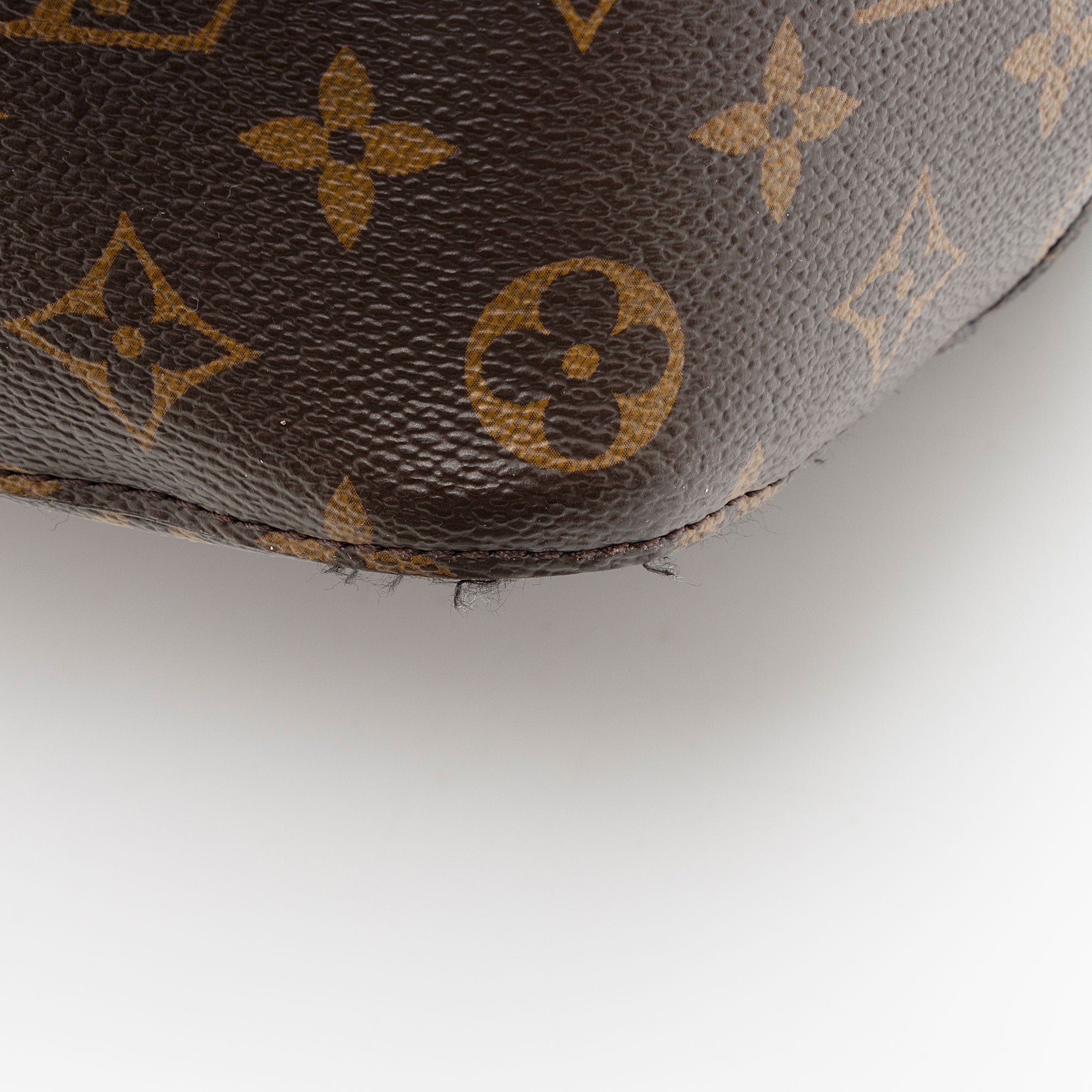 Louis Vuitton Monogram Canvas Neonoe MM Shoulder Bag (SHF-HVJkM1)