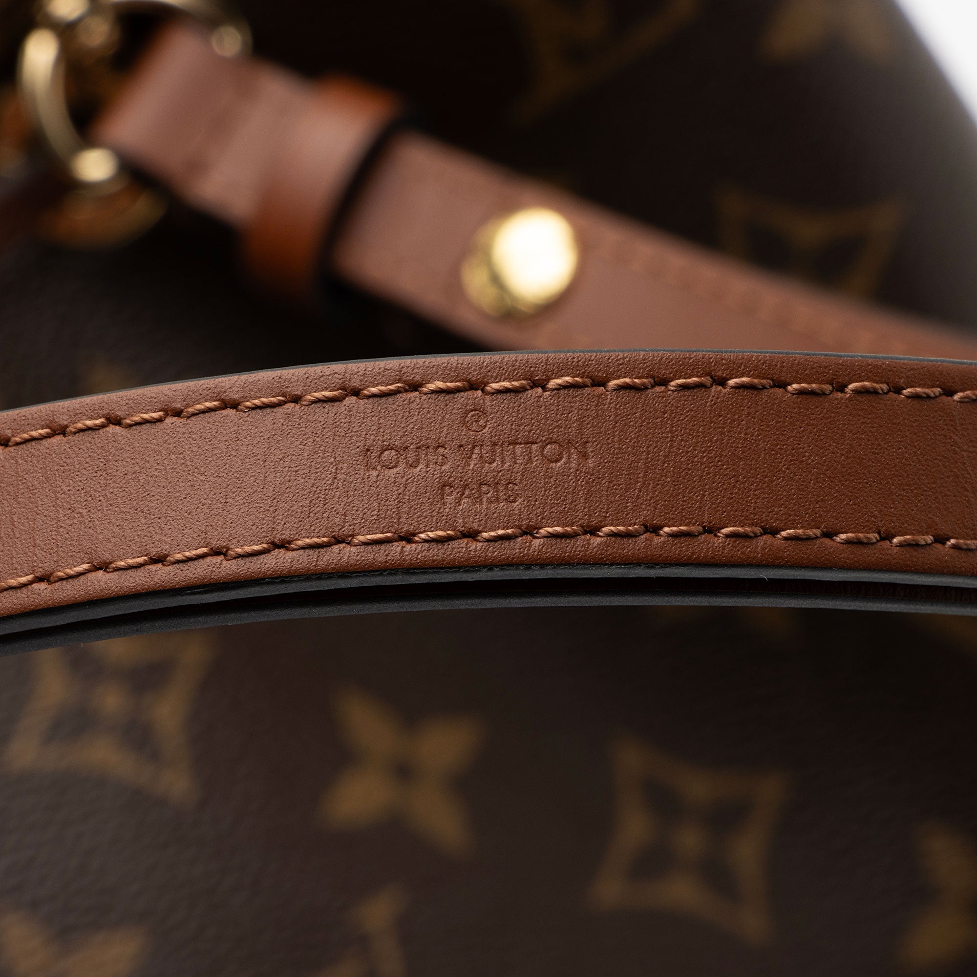 Louis Vuitton Monogram Canvas Neonoe Shoulder Bag (SHF-vTEOAx)