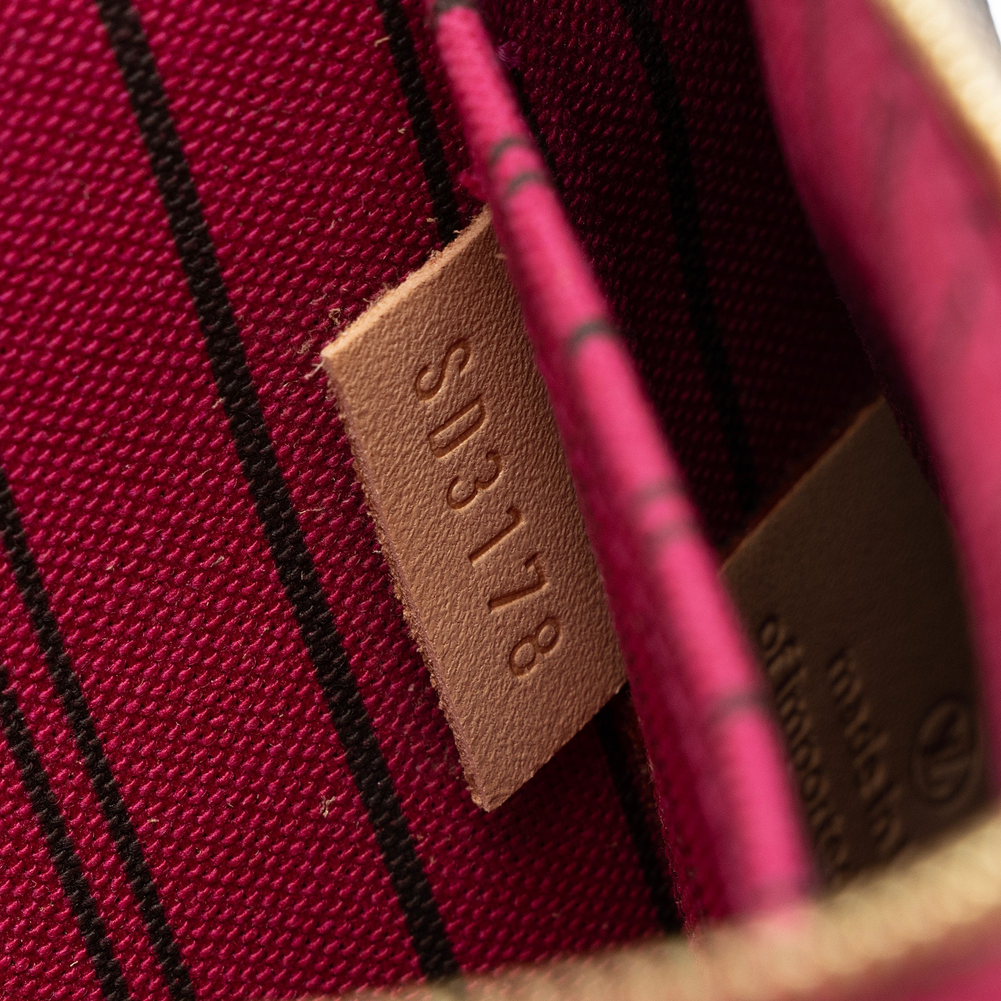 Louis Vuitton Monogram Canvas Neverfull GM Pochette (SHF-22833)