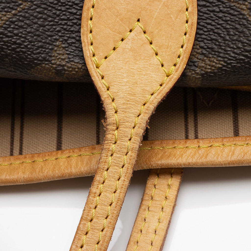 Louis Vuitton Monogram Canvas Neverfull GM Tote (SHF-UbRe16)