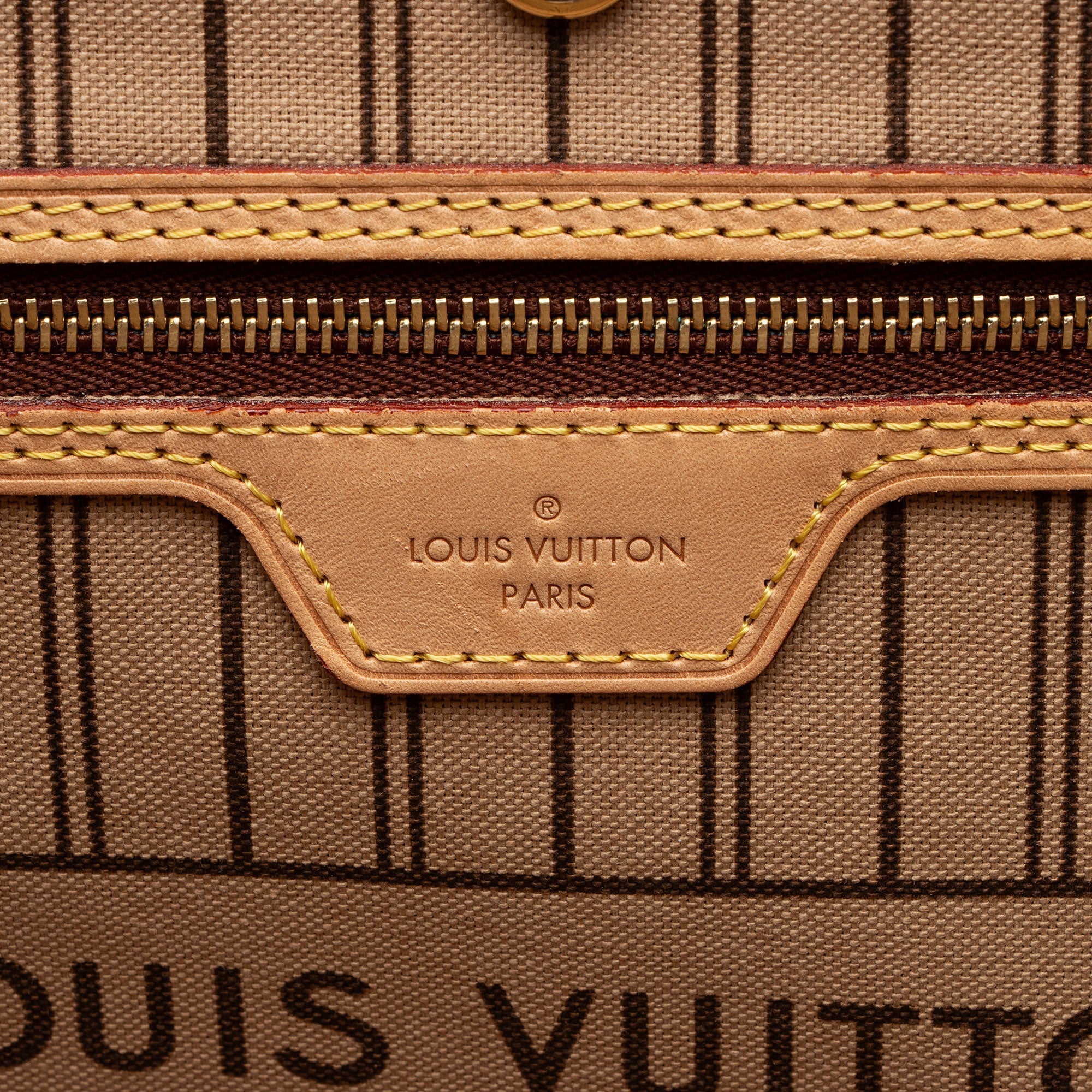 Louis Vuitton Monogram Canvas Neverfull GM Tote (SHF-JXI3Rz)