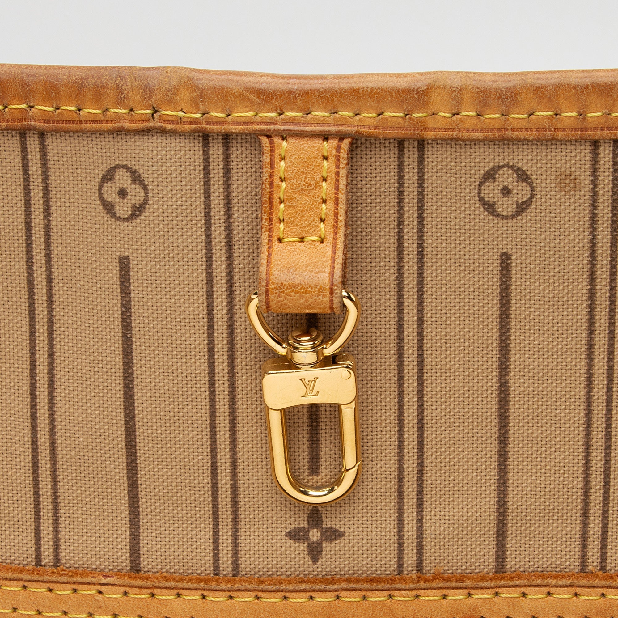 Louis Vuitton Monogram Canvas Neverfull GM Tote (SHF-qytcSN)
