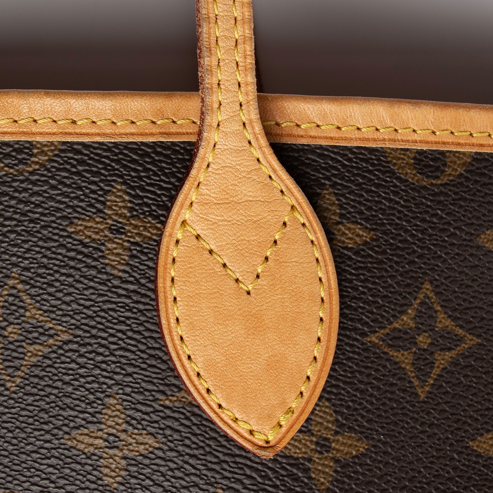Louis Vuitton Monogram Canvas Neverfull GM Tote (SHF-8I8Z70)