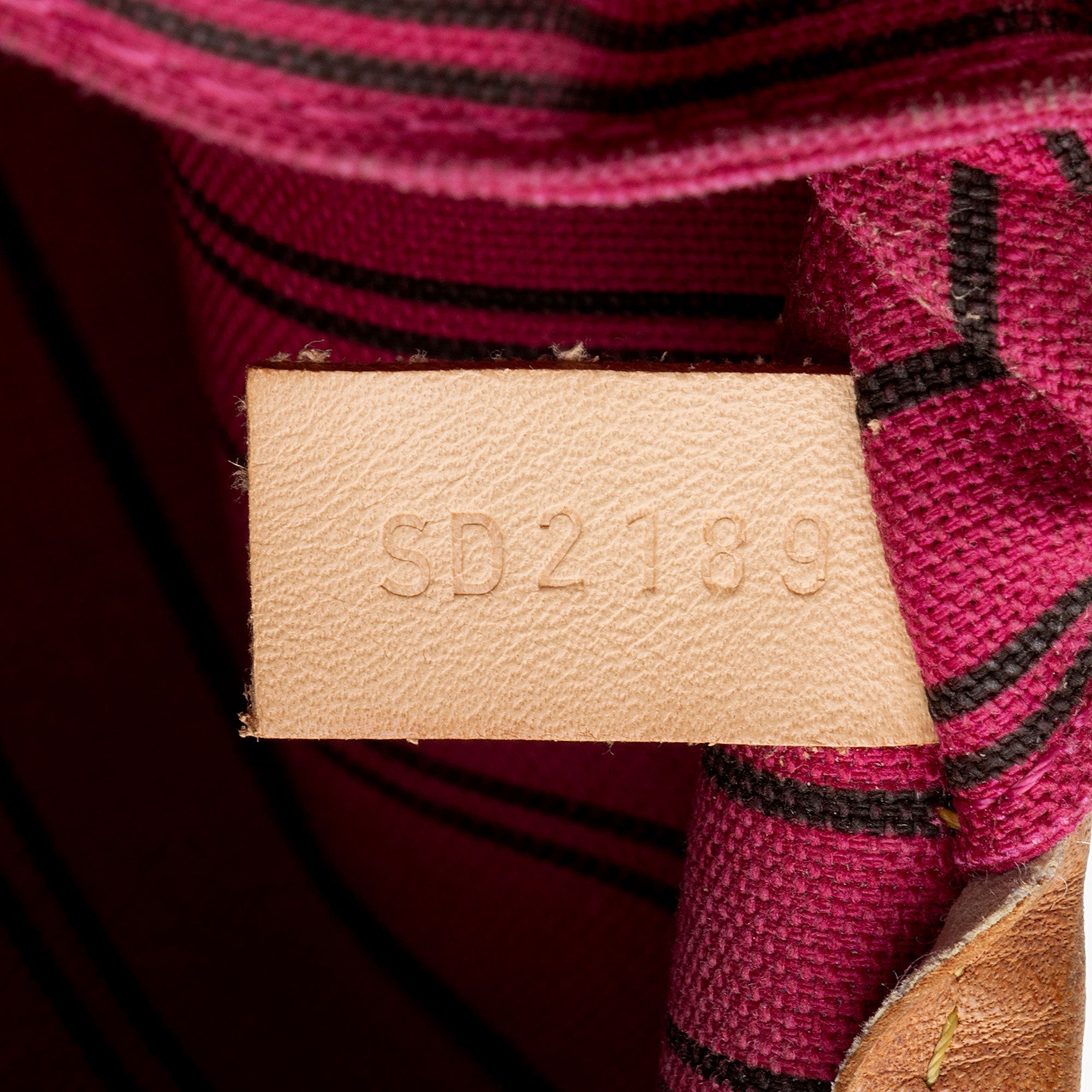 Louis Vuitton Monogram Canvas Neverfull GM Tote (SHF-t1XWDN)