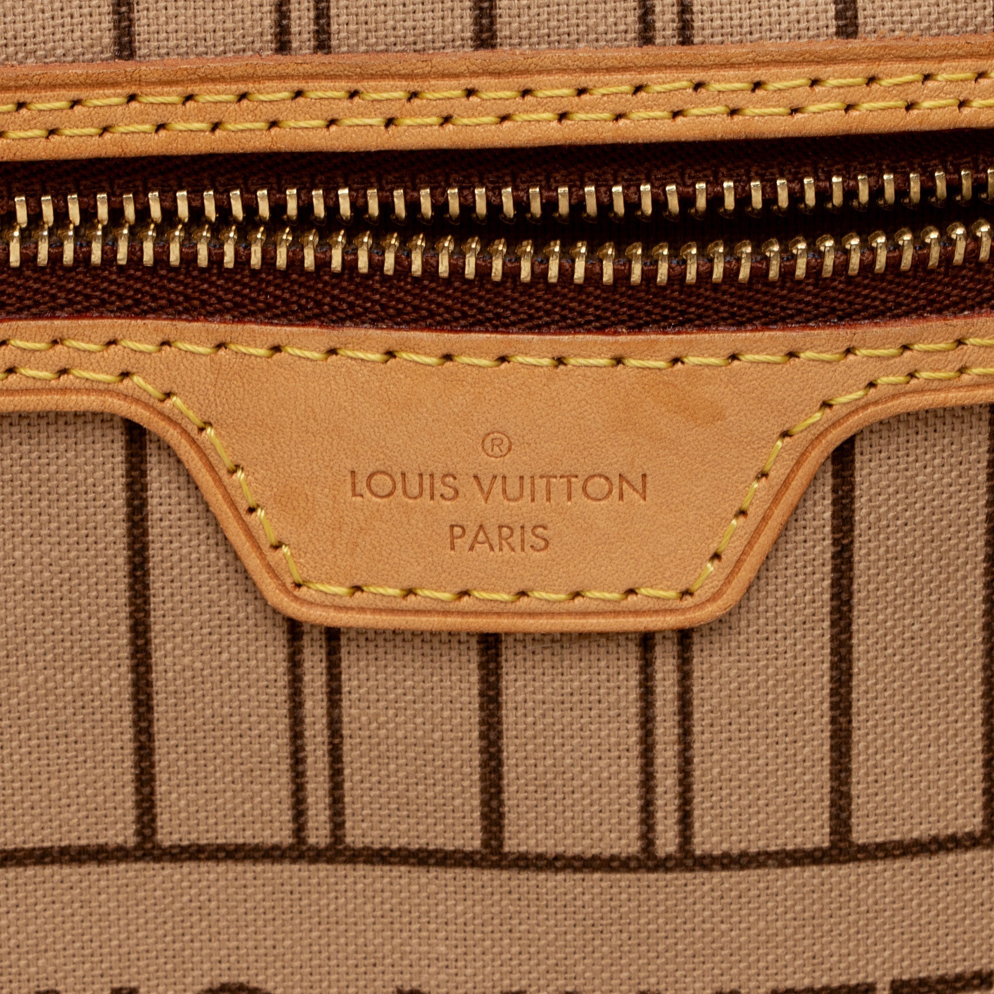 Louis Vuitton Monogram Canvas Neverfull GM Tote (SHF-qHRVLg)