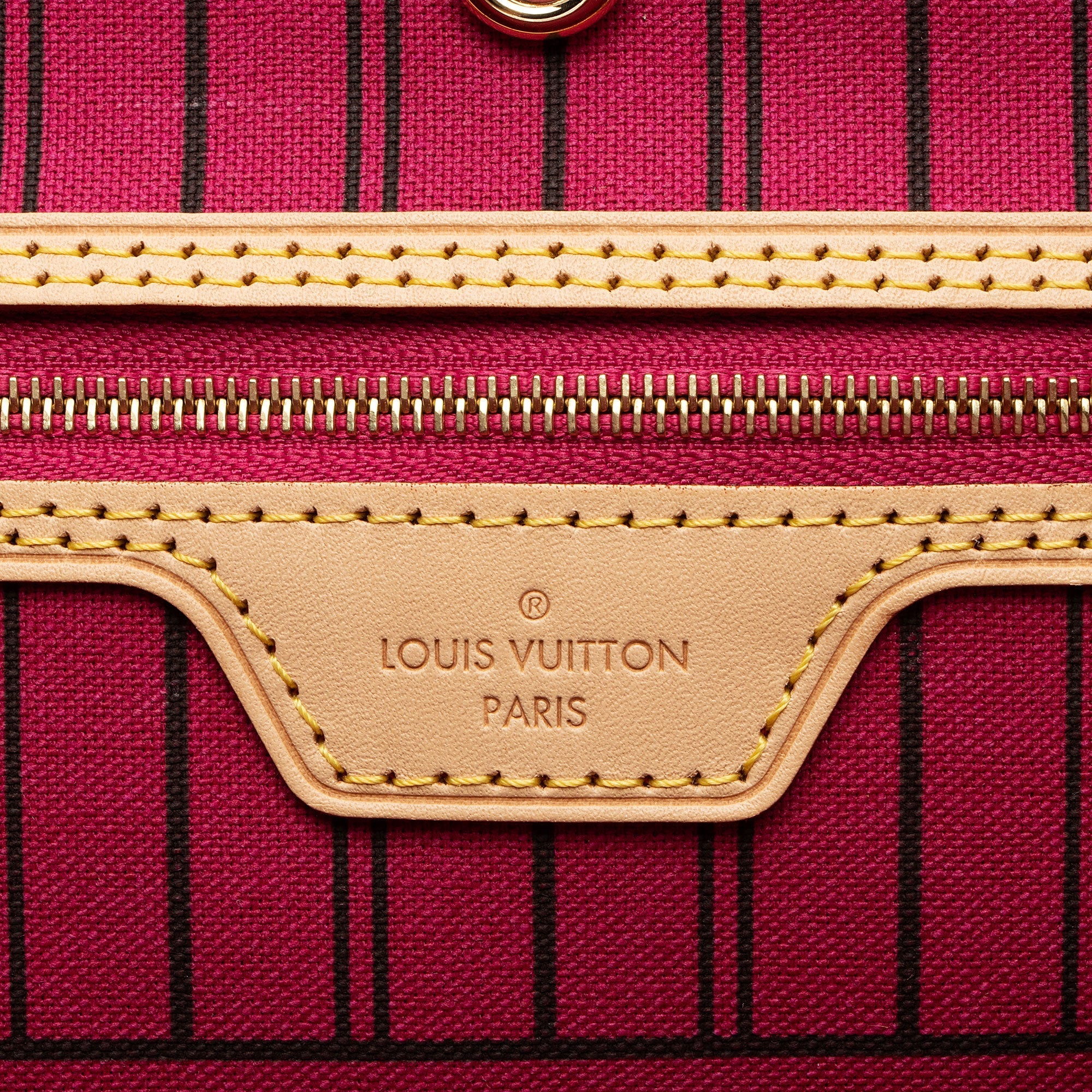 Louis Vuitton Monogram Canvas Neverfull GM Tote (SHF-V2O62x)