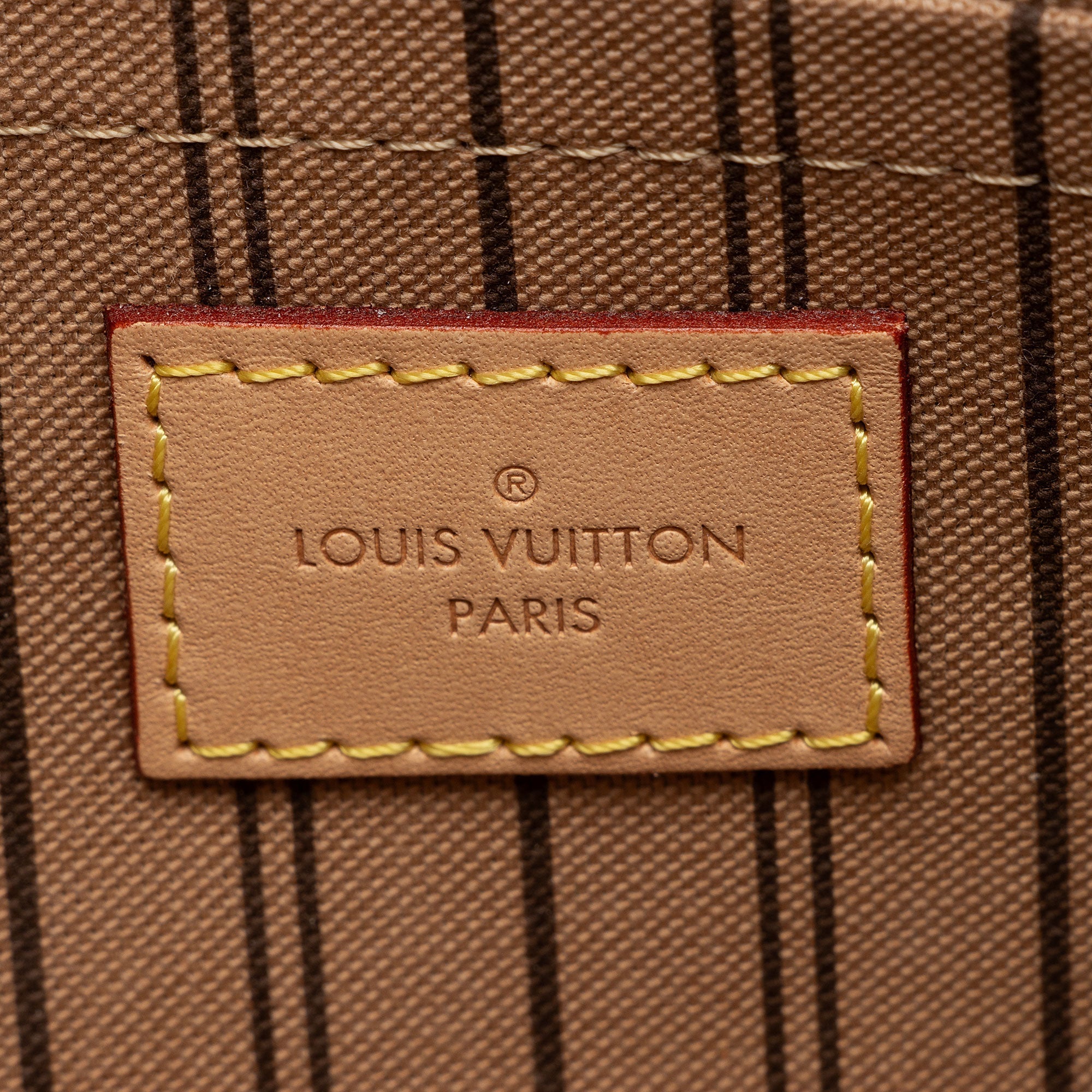 Louis Vuitton Monogram Canvas Neverfull MM Pochette (SHF-gynDV8)