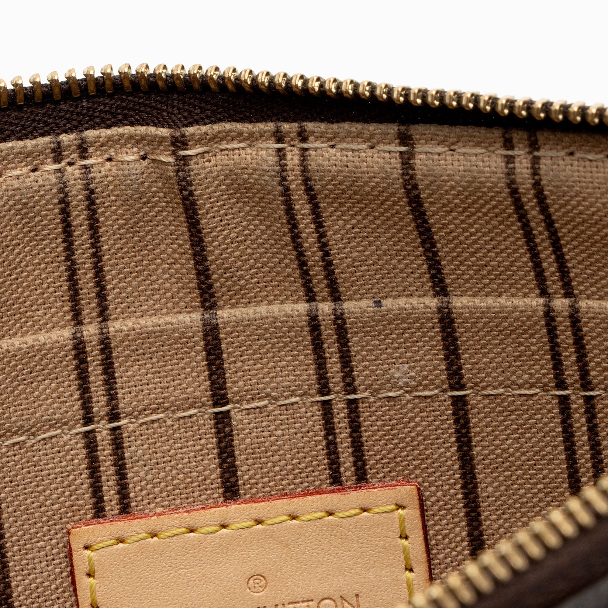 Louis Vuitton Monogram Canvas Neverfull MM Pochette (SHF-uMXdQ3)