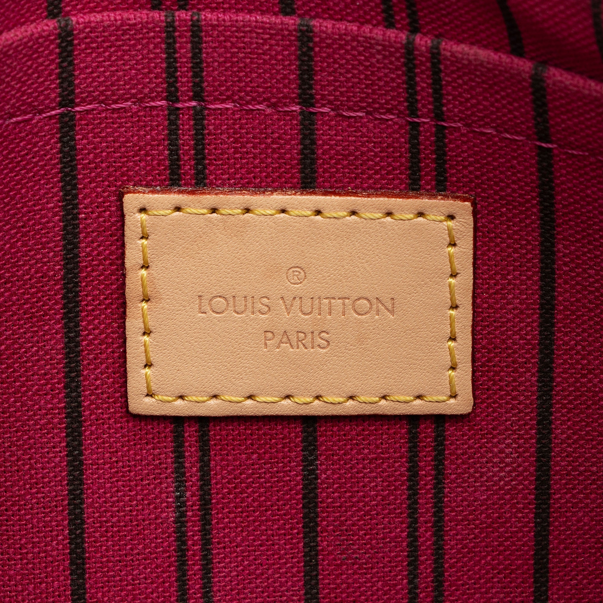 Louis Vuitton Monogram Canvas Neverfull MM Pochette (SHF-q2vfYJ)