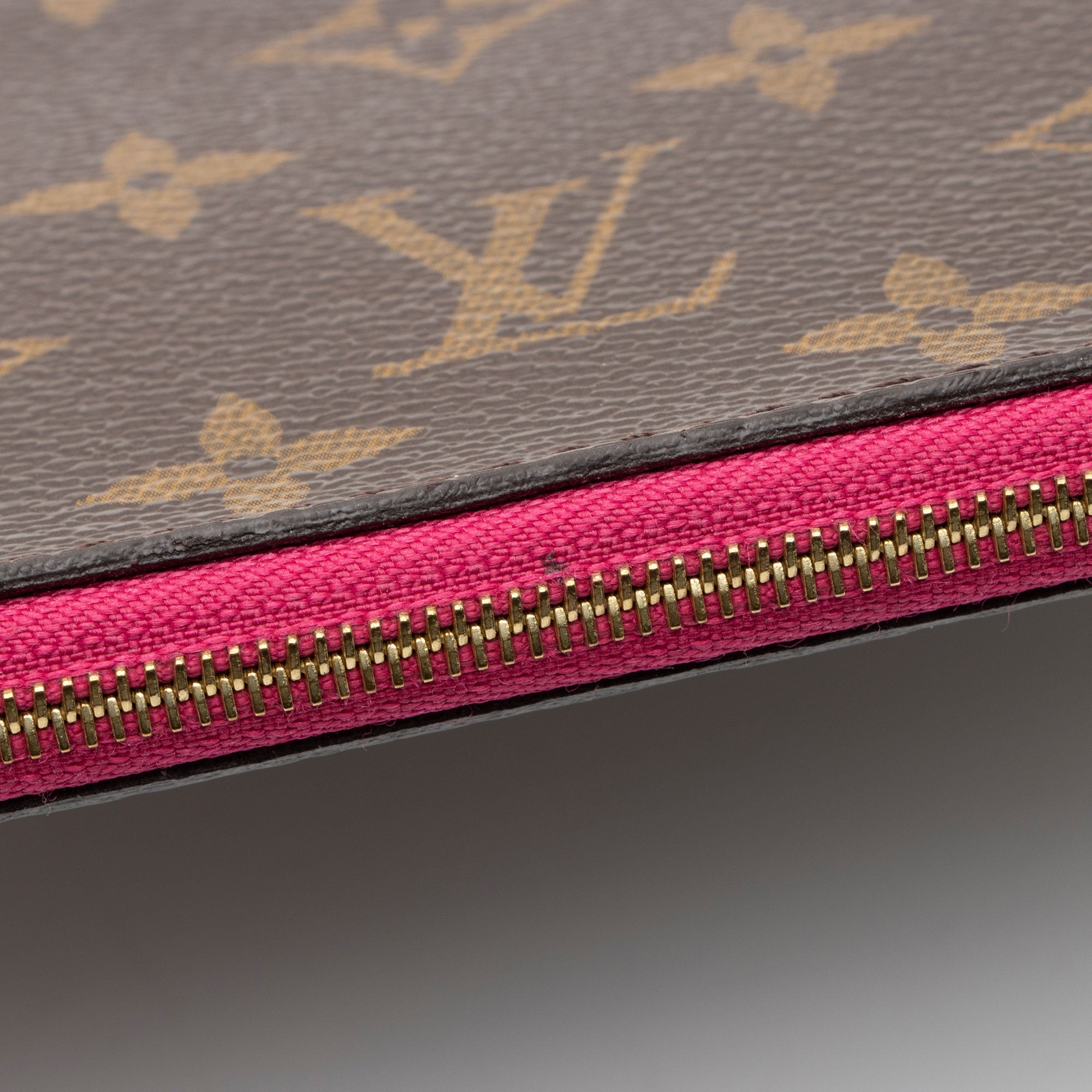 Louis Vuitton Monogram Canvas Neverfull MM Pochette (SHF-2yhORo)