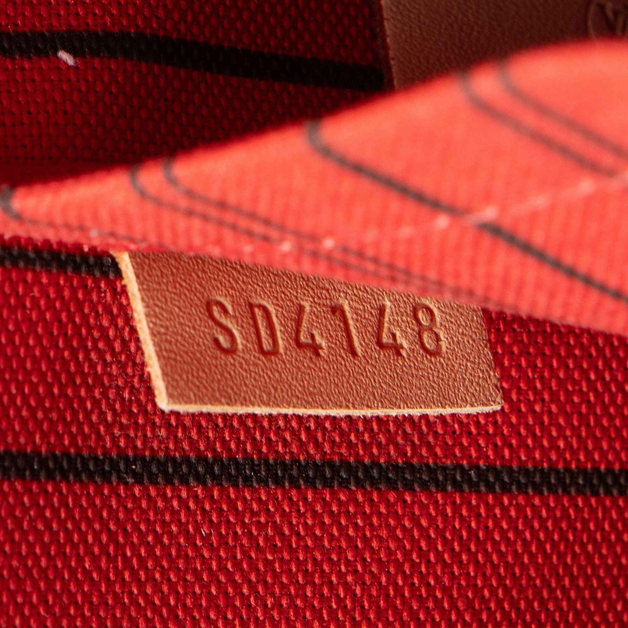 Louis Vuitton Monogram Canvas Neverfull MM Pochette