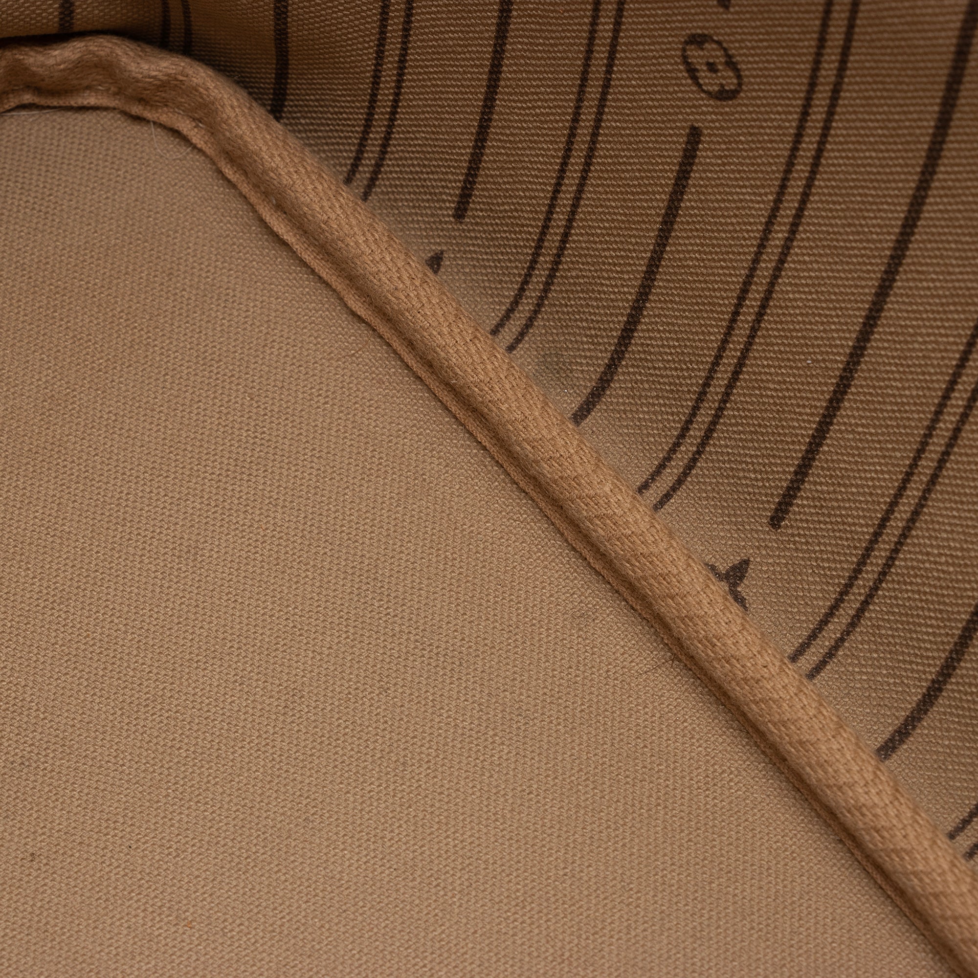 Louis Vuitton Monogram Canvas Neverfull MM Tote (SHF-hsNXEh)