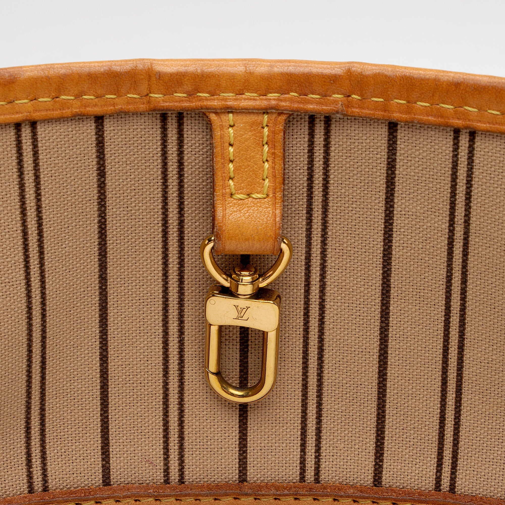Louis Vuitton Monogram Canvas Neverfull MM Tote (SHF-EKwIkP)