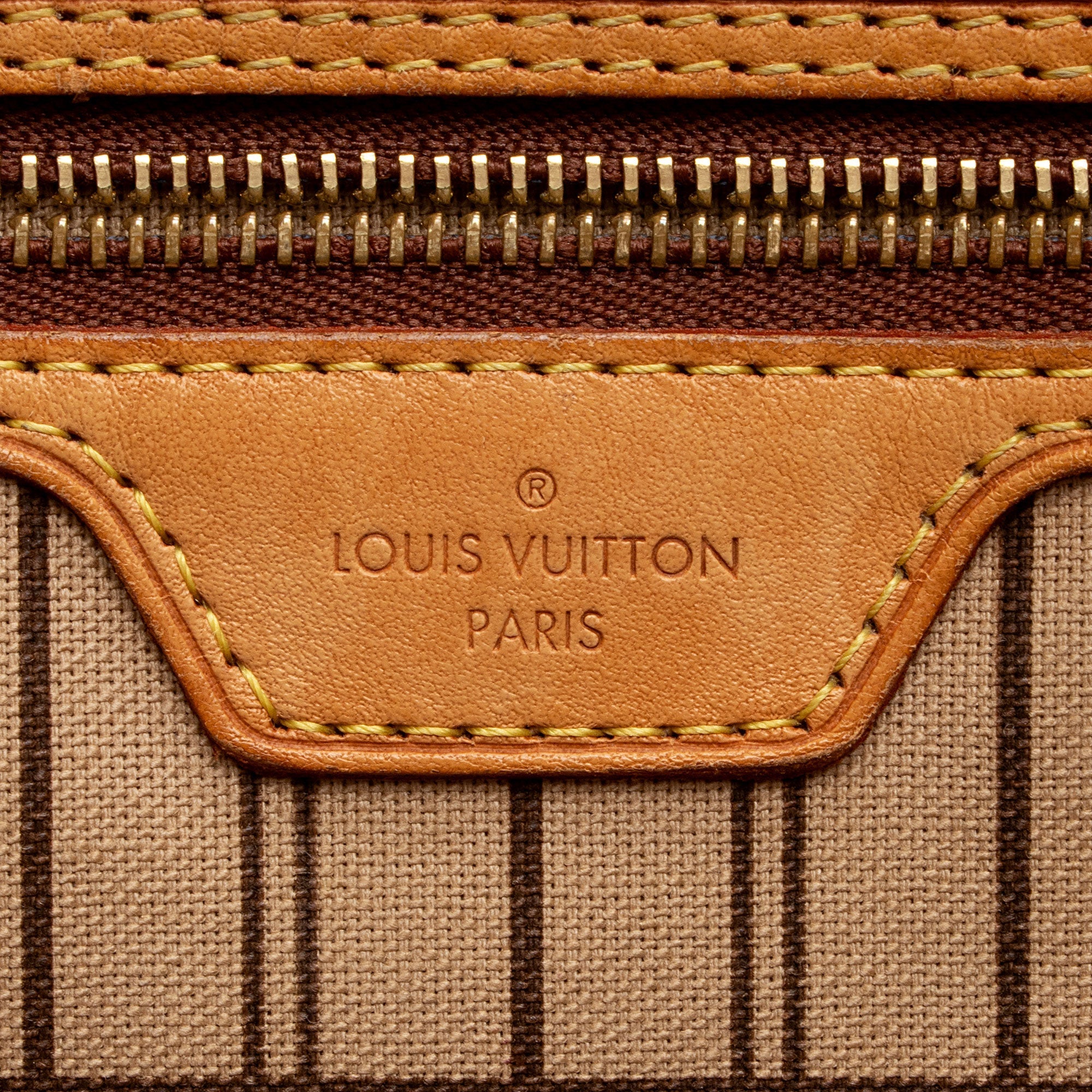 Louis Vuitton Monogram Canvas Neverfull MM Tote (SHF-EKwIkP)