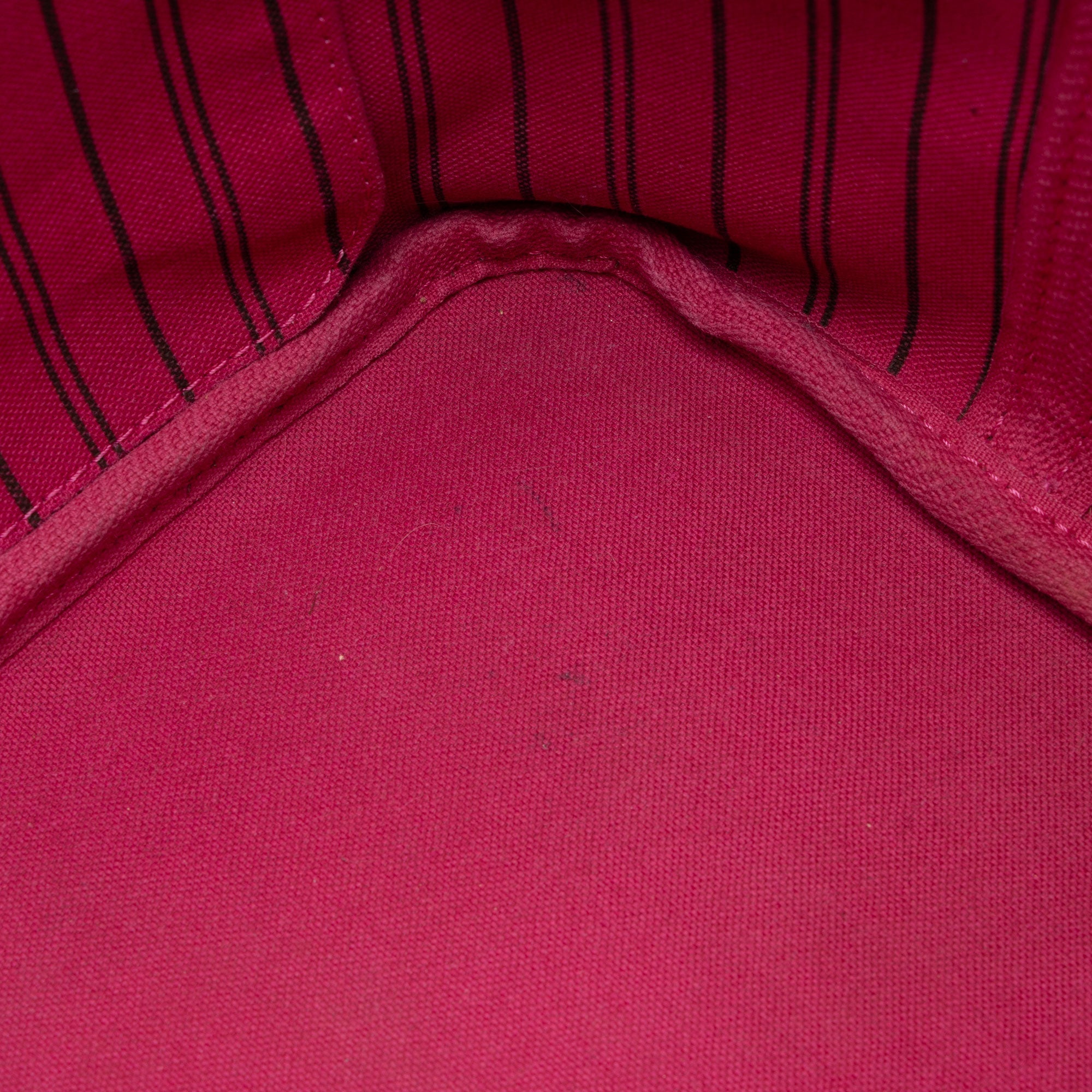 Louis Vuitton Monogram Canvas Neverfull MM Tote (SHF-ej2GA5)