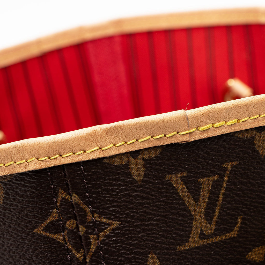 Louis Vuitton Monogram Canvas Neverfull MM Tote (SHF-ORRJxi)