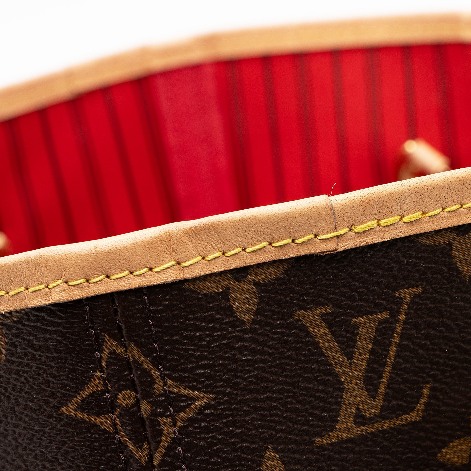 Louis Vuitton Monogram Canvas Neverfull MM Tote (SHF-ORRJxi)