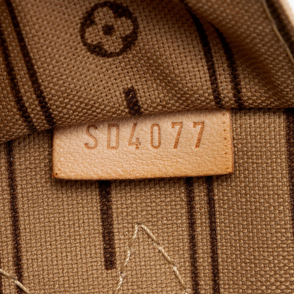 Louis Vuitton Monogram Canvas Neverfull PM Tote (SHF-pGqJ5i)