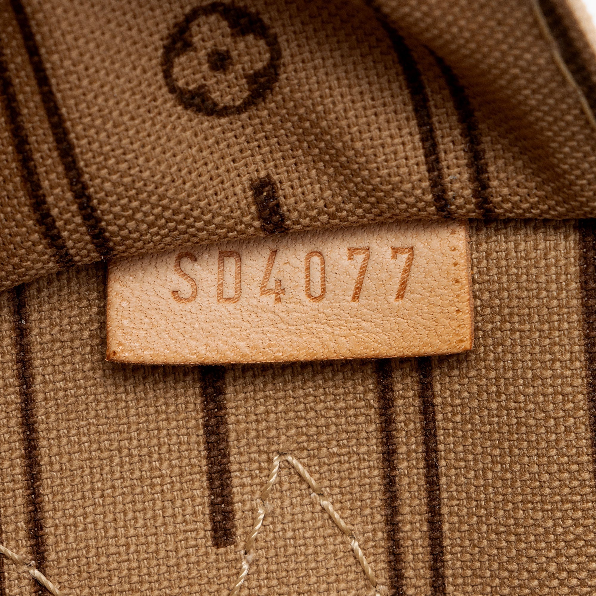 Louis Vuitton Monogram Canvas Neverfull PM Tote (SHF-pGqJ5i)