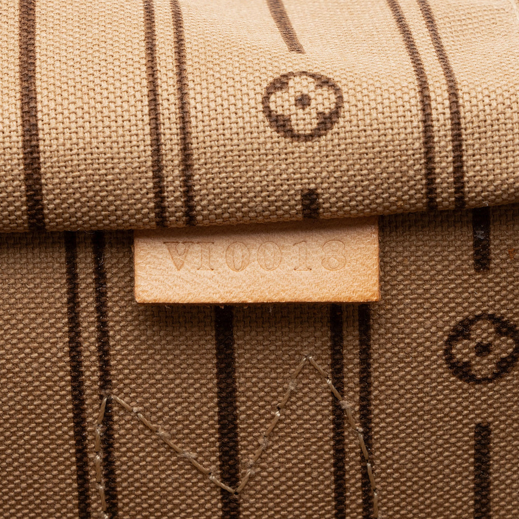 Louis Vuitton Monogram Canvas Neverfull PM Tote (SHF-DmVsmU)