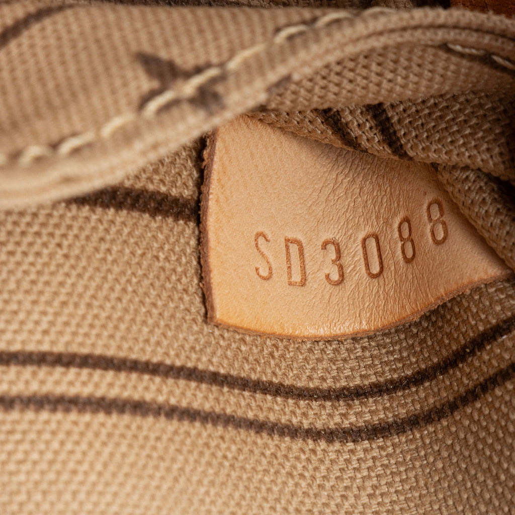 Louis Vuitton Monogram Canvas Neverfull PM Tote (SHF-igruyY)