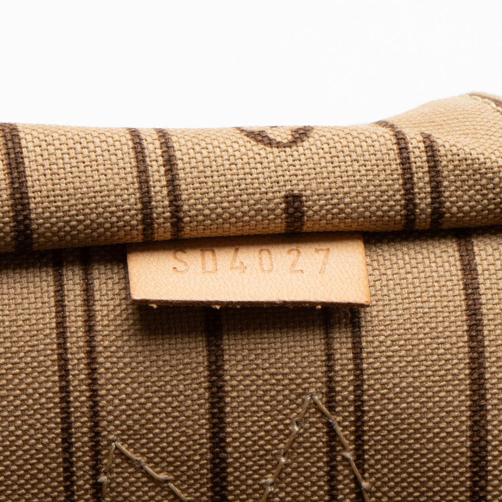Louis Vuitton Monogram Canvas Neverfull PM Tote (SHF-FZ2BgE)
