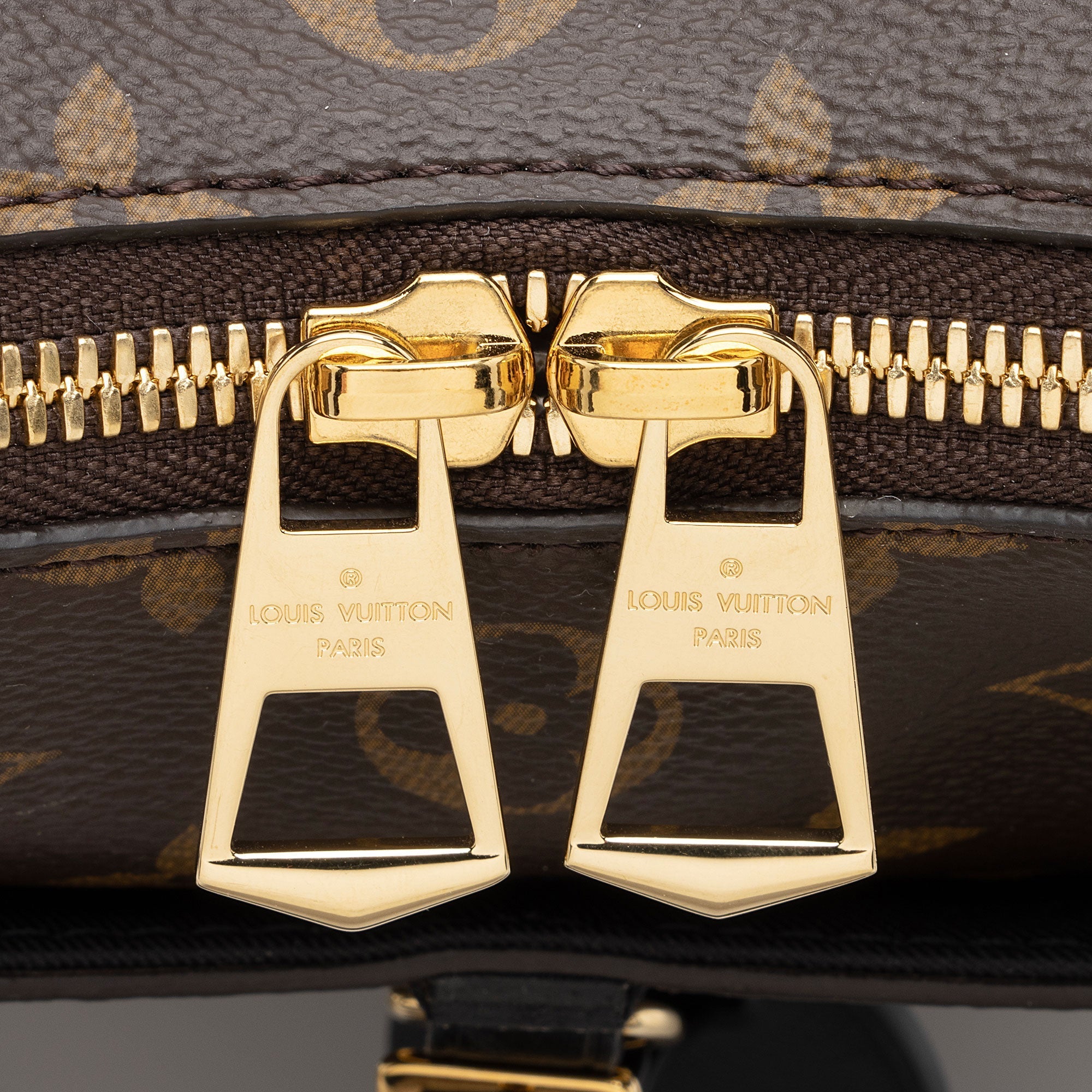 Louis Vuitton Monogram Canvas Odeon MM NM Shoulder Bag (SHF-7STebf)