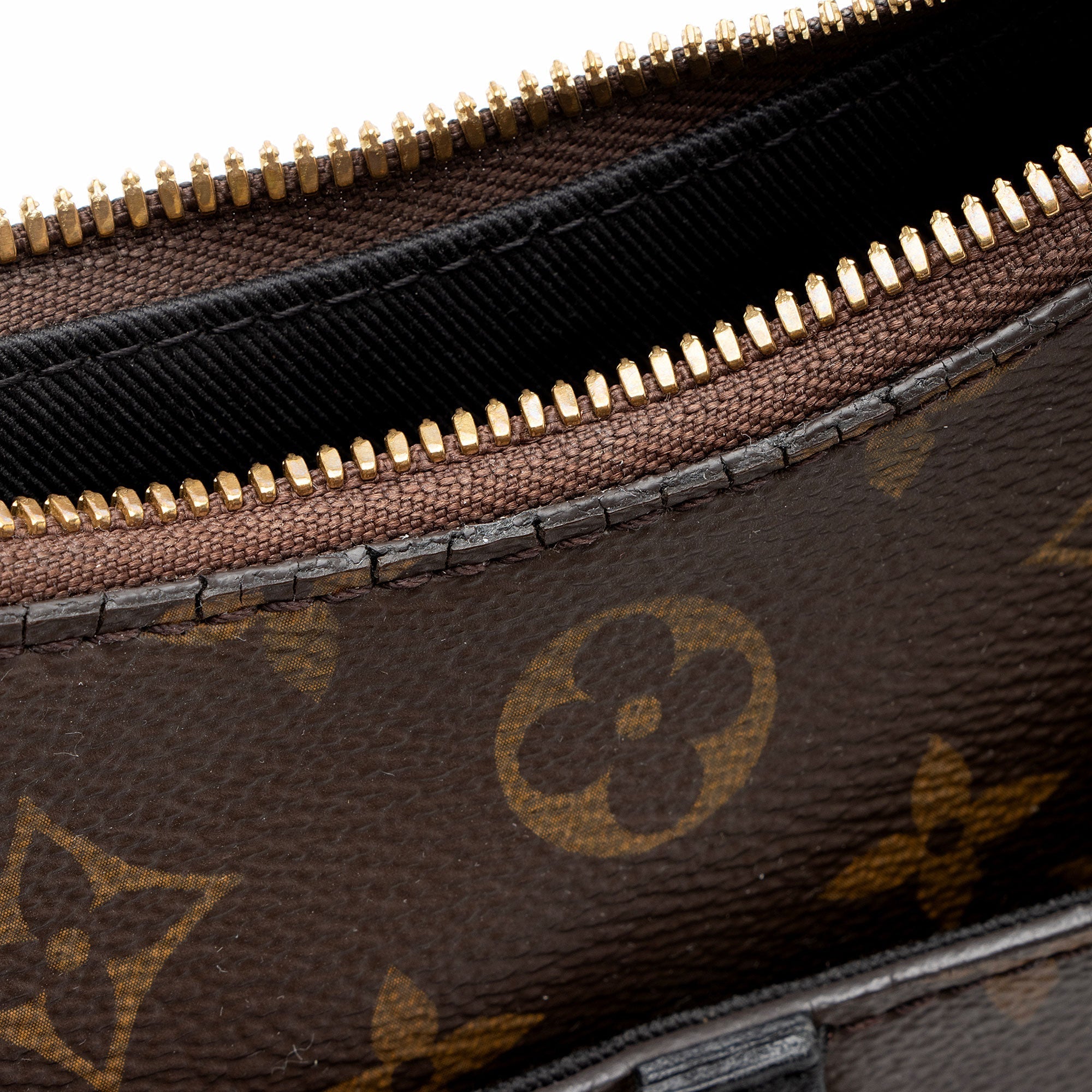 Louis Vuitton Monogram Canvas Odeon MM NM Shoulder Bag