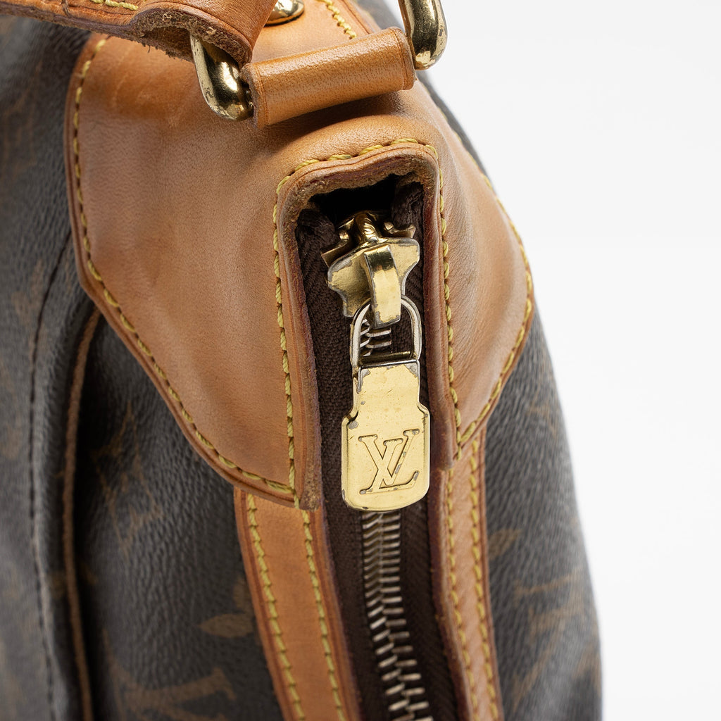 Louis Vuitton Monogram Canvas Odeon MM Shoulder Bag (SHF-YZiYCD)