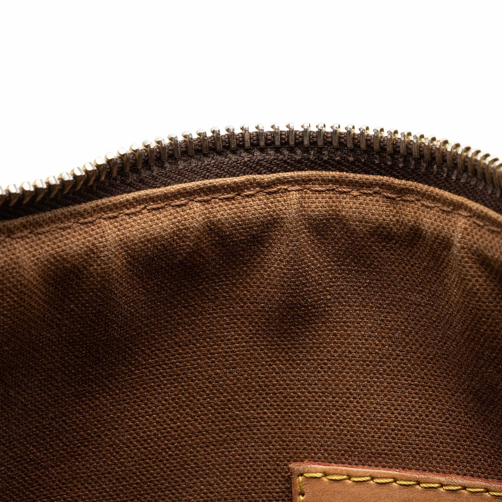 Louis Vuitton Monogram Canvas Odeon MM Shoulder Bag (SHF-YZiYCD)