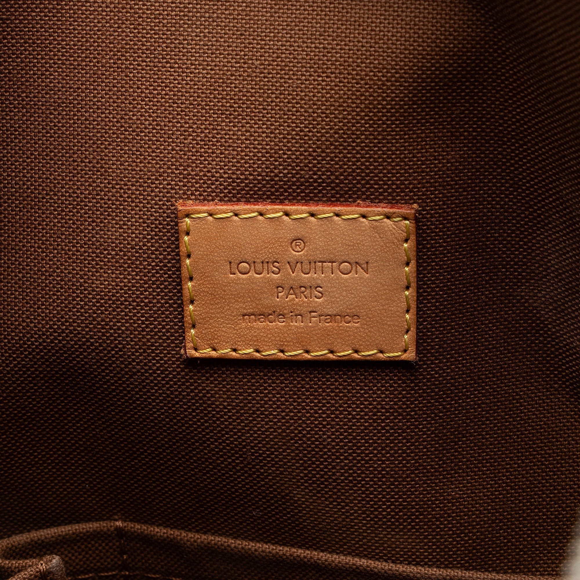Louis Vuitton Monogram Canvas Odeon MM Shoulder Bag (SHF-ytBz6I)