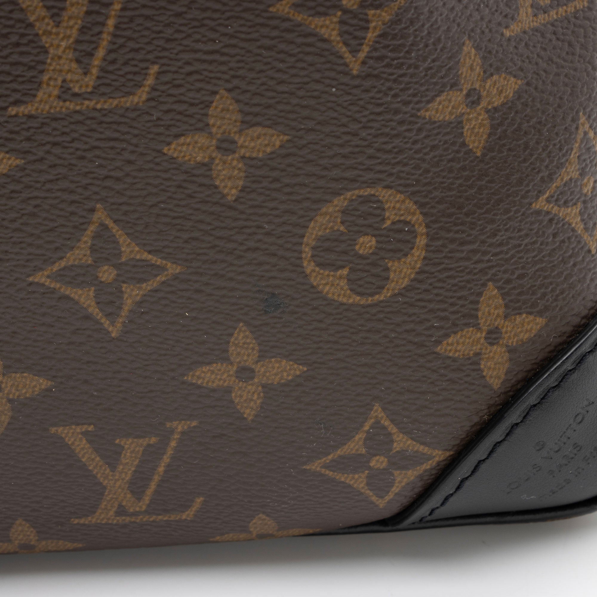 Louis Vuitton Monogram Canvas Odeon PM NM Shoulder Bag (SHF-jKuBFm)
