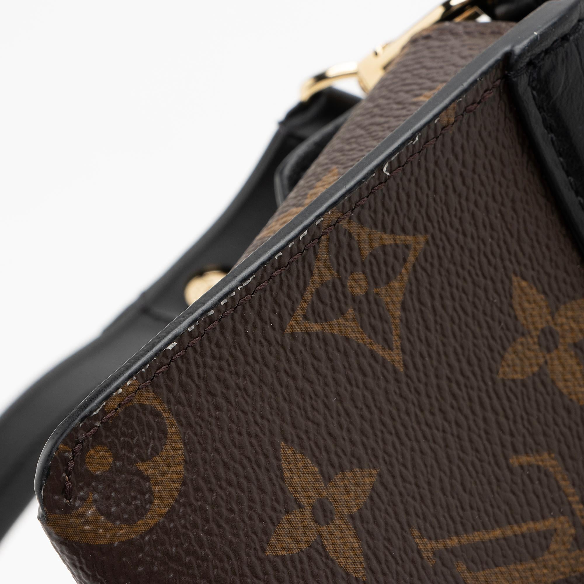 Louis Vuitton Monogram Canvas Padlock on Strap (SHF-22456)