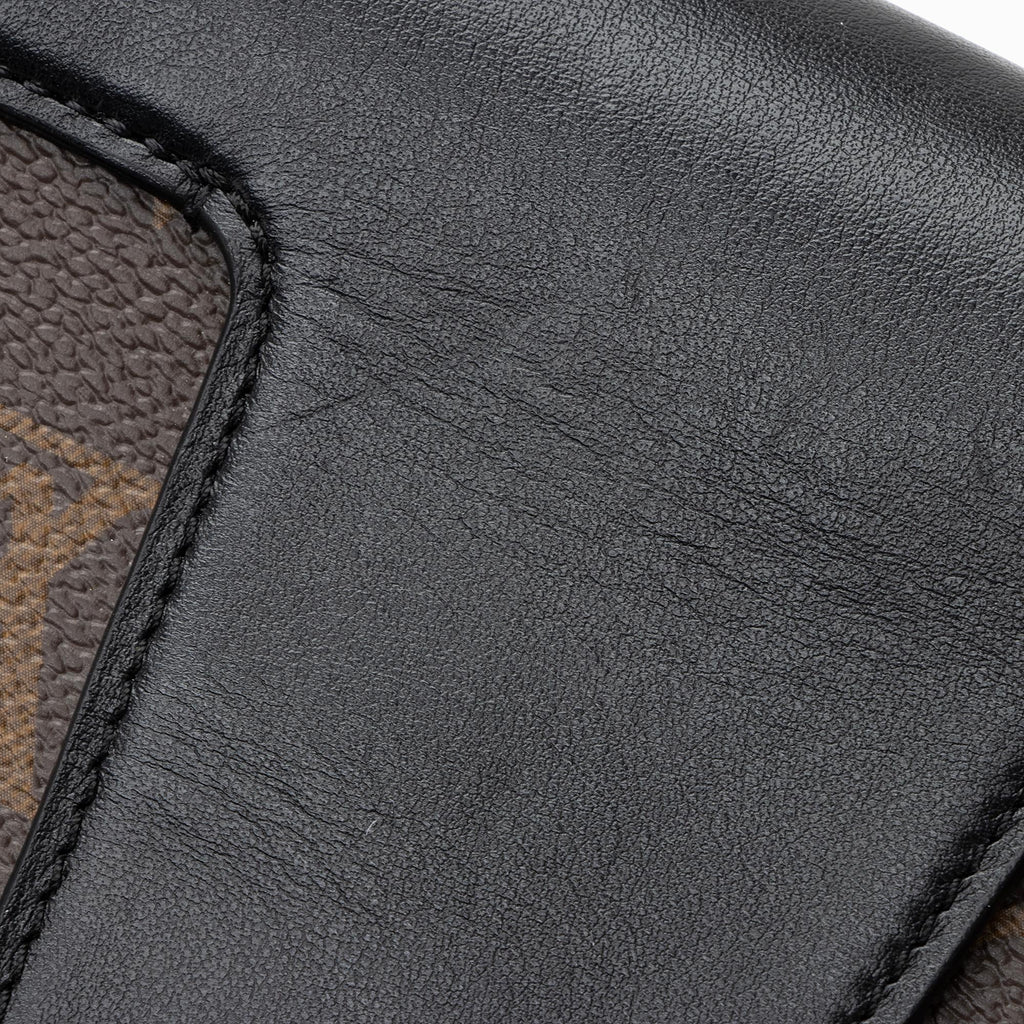 Louis Vuitton Monogram Canvas Padlock on Strap (SHF-22456)