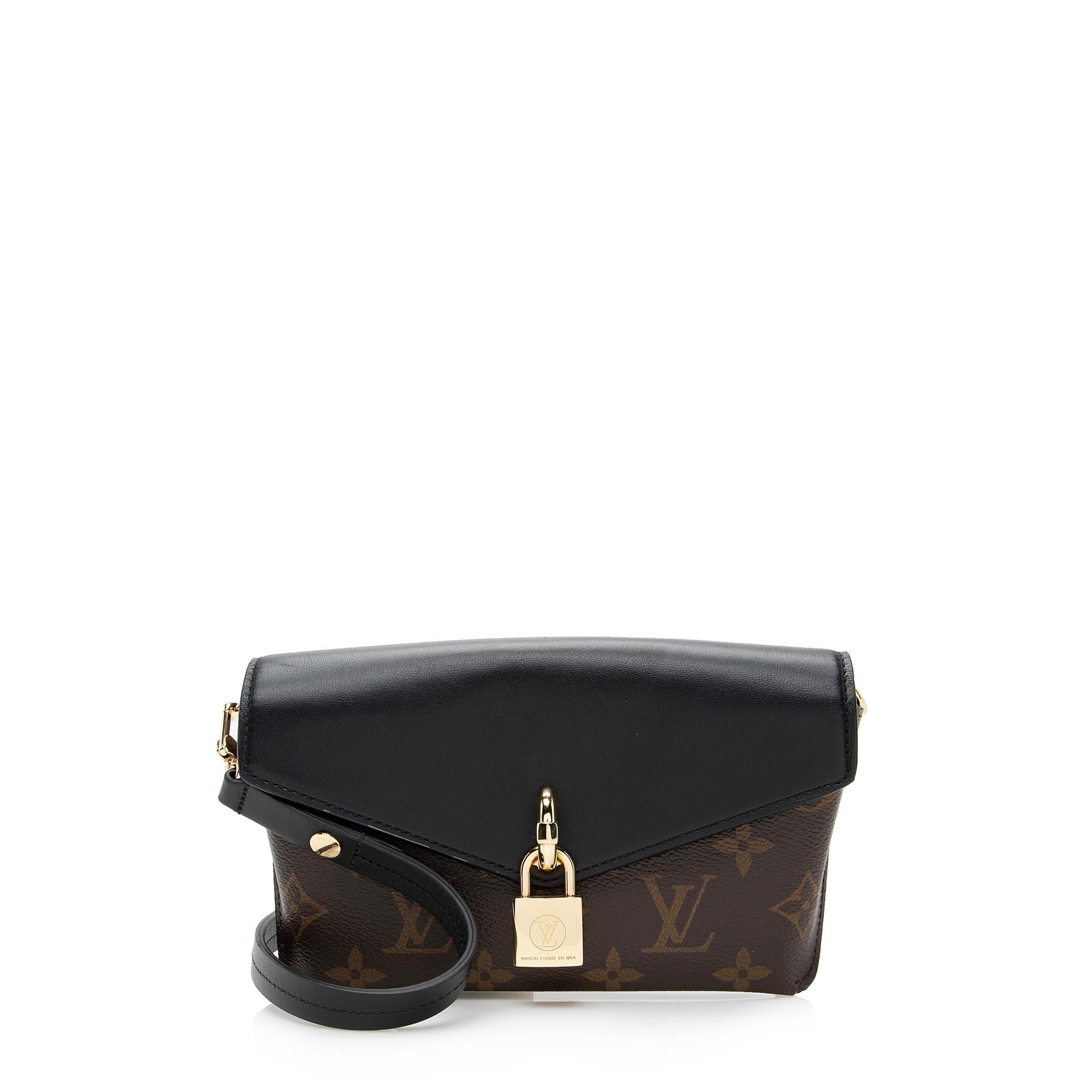 Louis Vuitton Monogram Canvas Padlock on Strap (SHF-22456)
