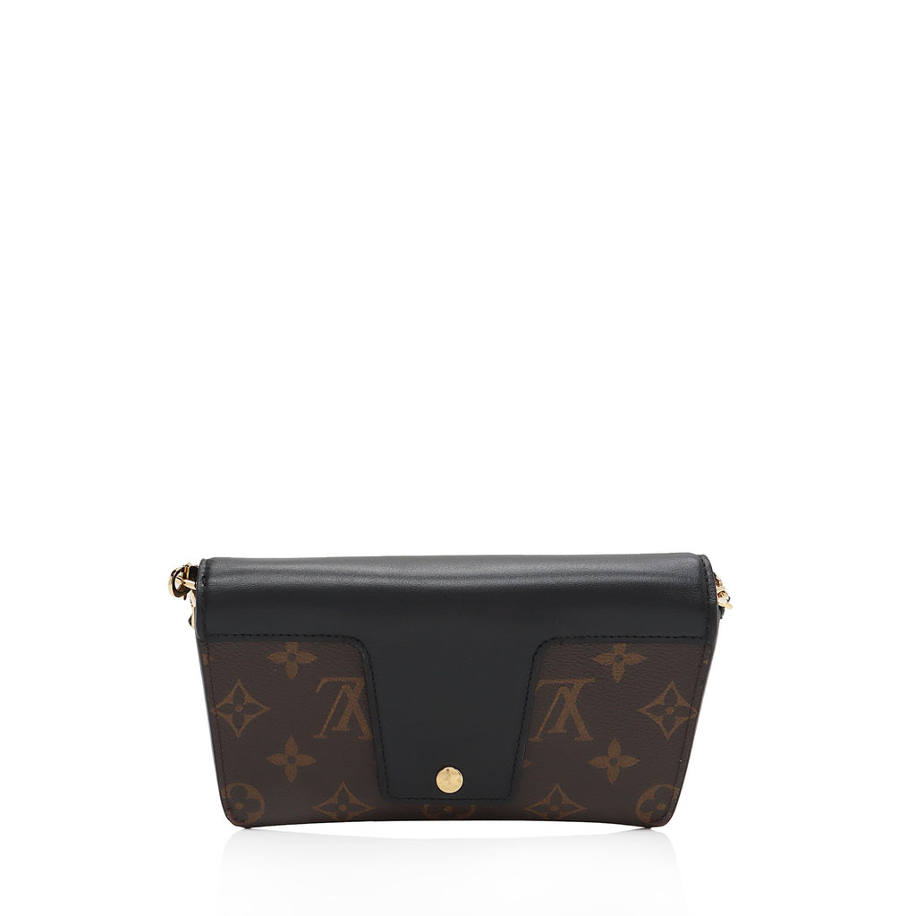 Louis Vuitton Monogram Canvas Padlock on Strap (SHF-Ss2gOb)