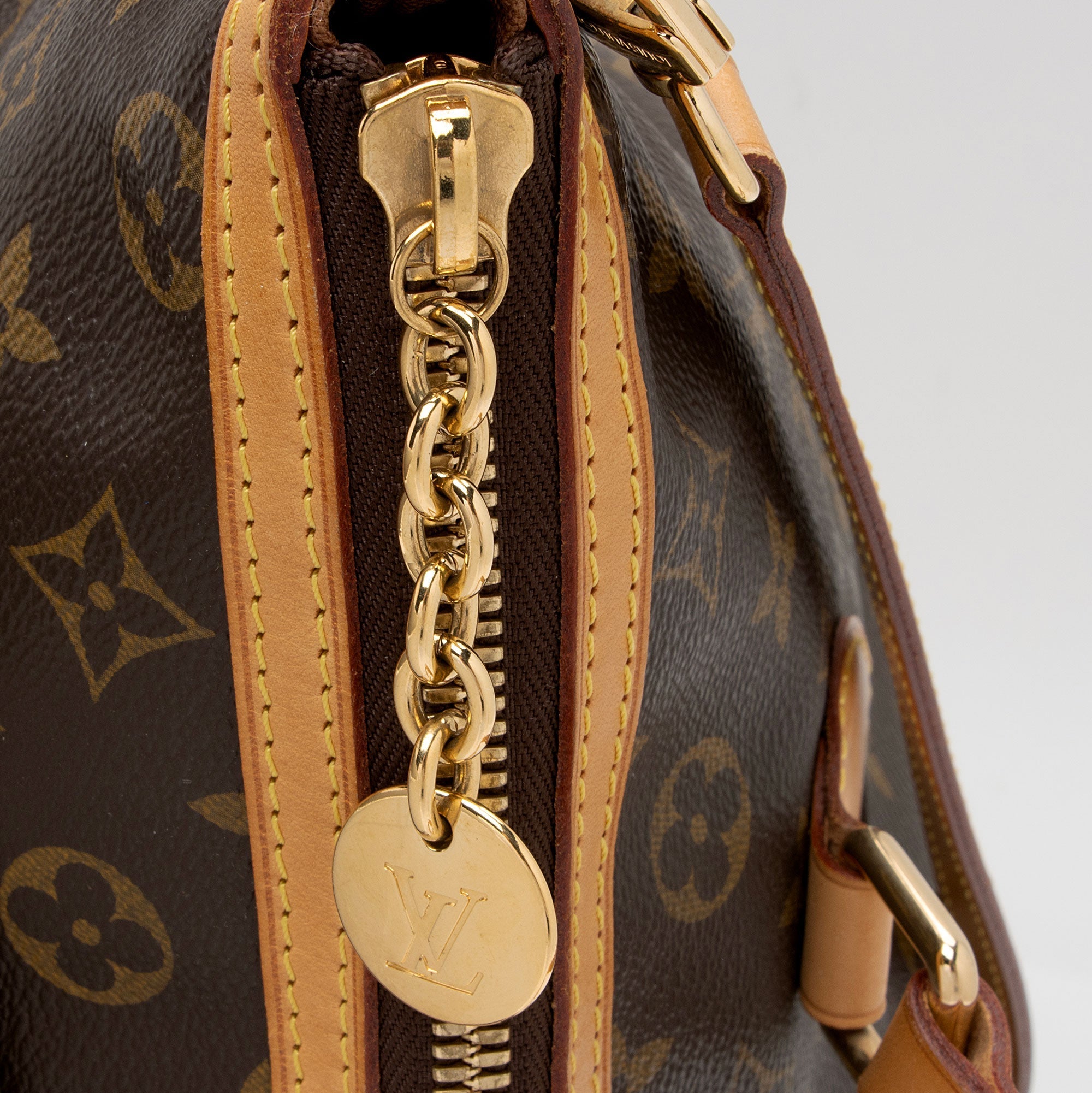 Louis Vuitton Monogram Canvas Palermo PM Tote (SHF-B28Qz3)
