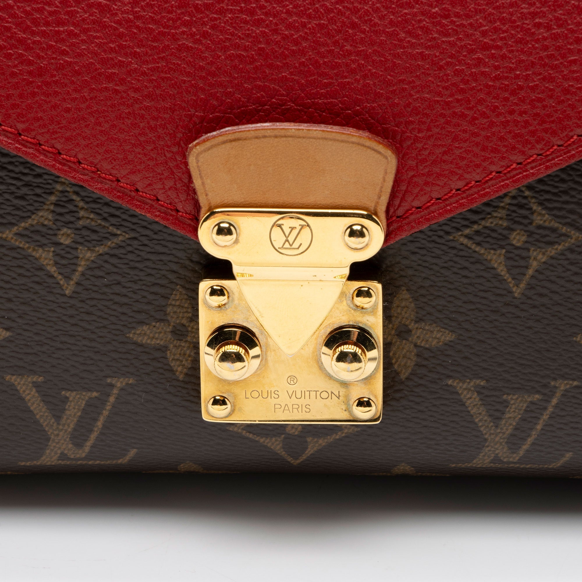 Louis Vuitton Monogram Canvas Pallas Chain Shoulder Bag (SHF-wOgVXq)