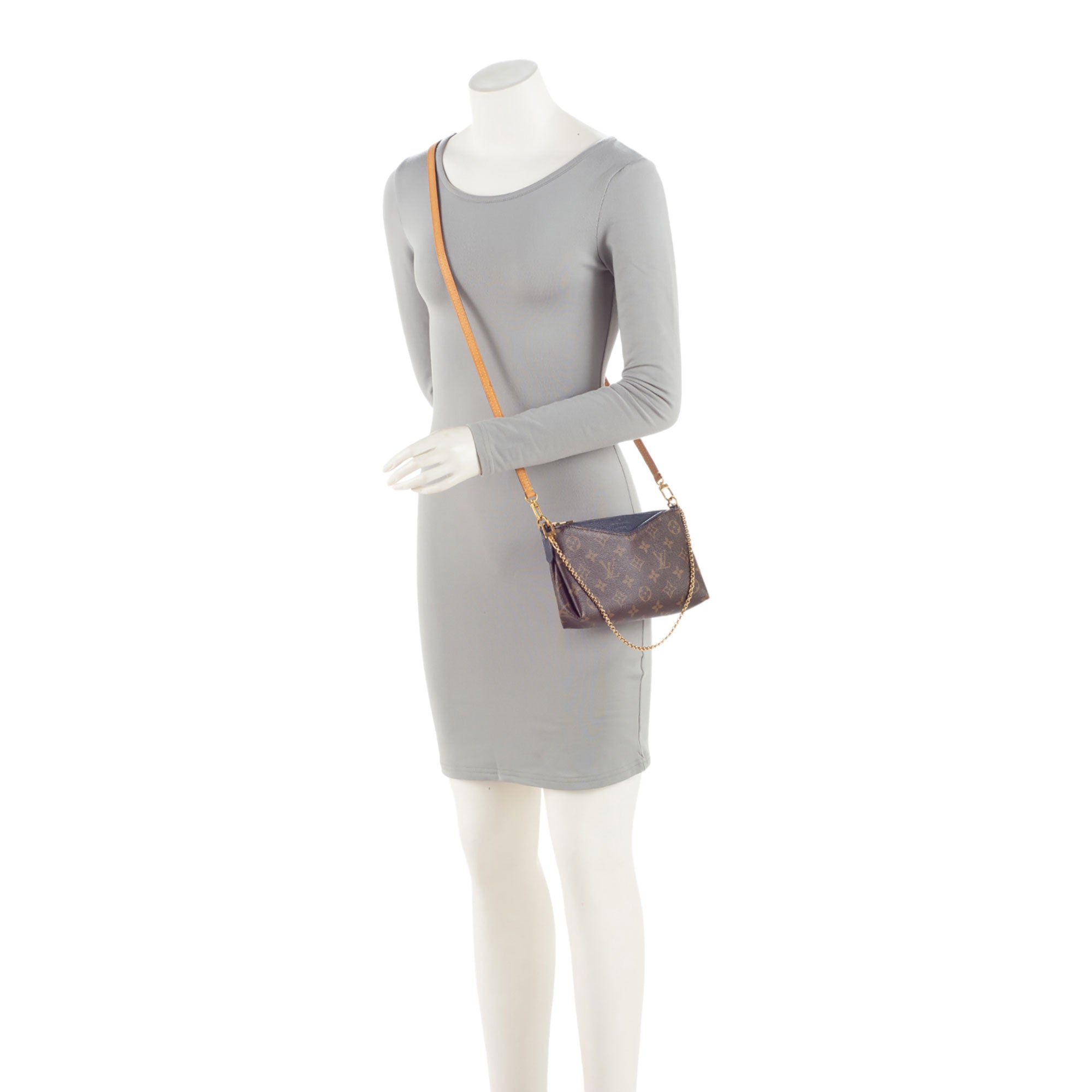 Louis Vuitton Monogram Canvas Pallas Clutch (SHF-DyETKt)