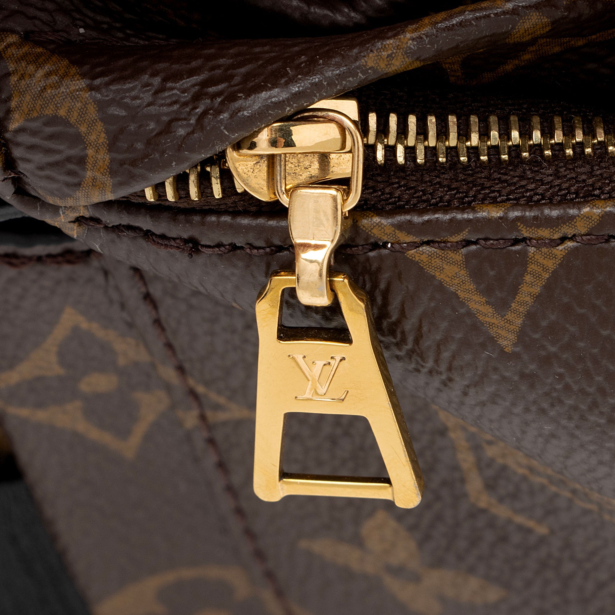 Louis Vuitton Monogram Canvas Palm Springs Mini Backpack (SHF-VmlH0l)