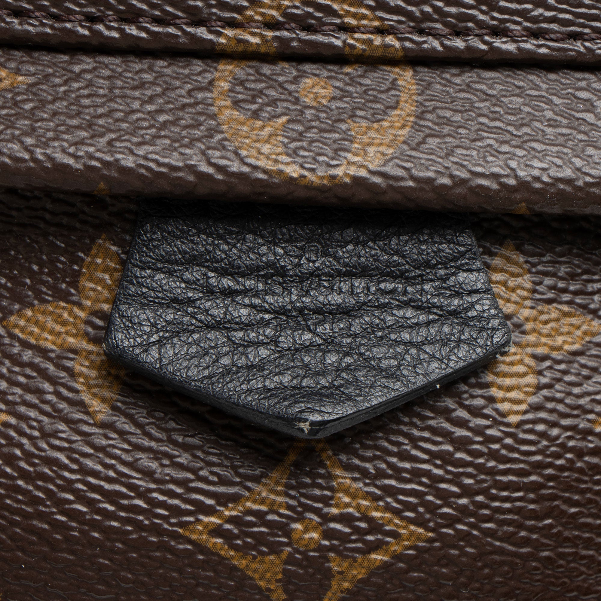 Louis Vuitton Monogram Canvas Palm Springs Mini Backpack (SHF-EqngY0)