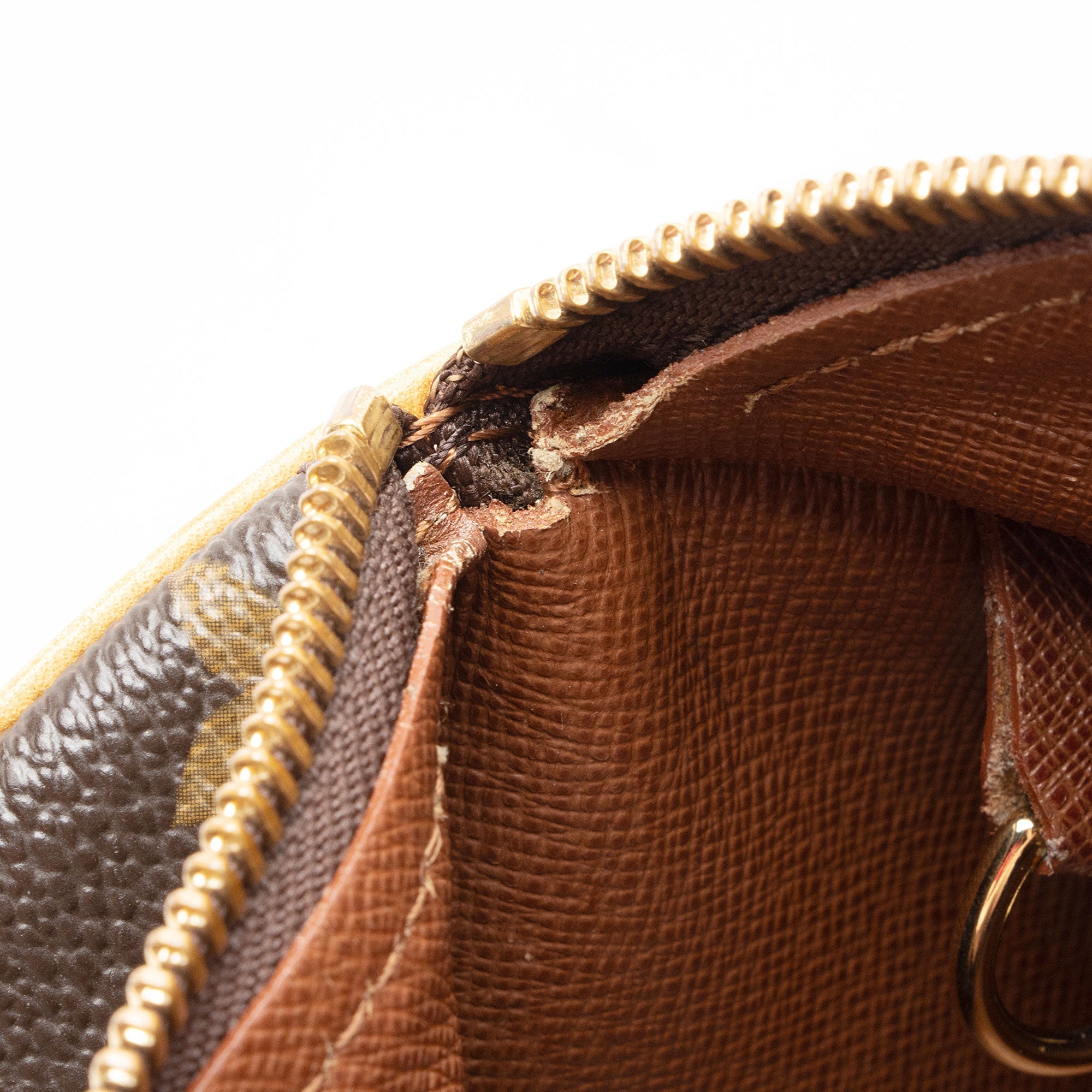 Louis Vuitton Monogram Canvas Papillon 30 Satchel (SHF-nCFKpm)