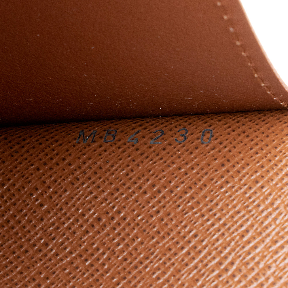 Louis Vuitton Monogram Canvas Passport Cover (SHF-20957)