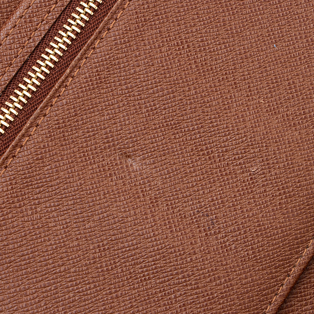 Louis Vuitton Monogram Canvas Passport Wallet (SHF-18693)
