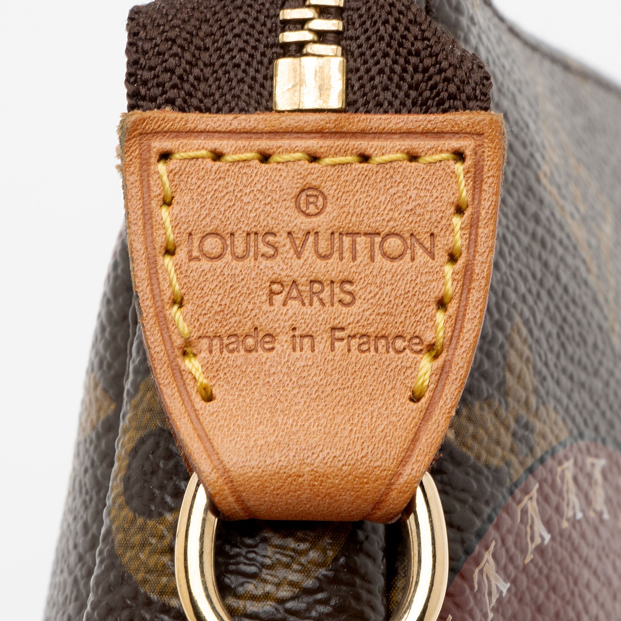Louis Vuitton Limited Edition Monogram Canvas Patches Mini Pochette Accessoires (SHF-IKxVzn)