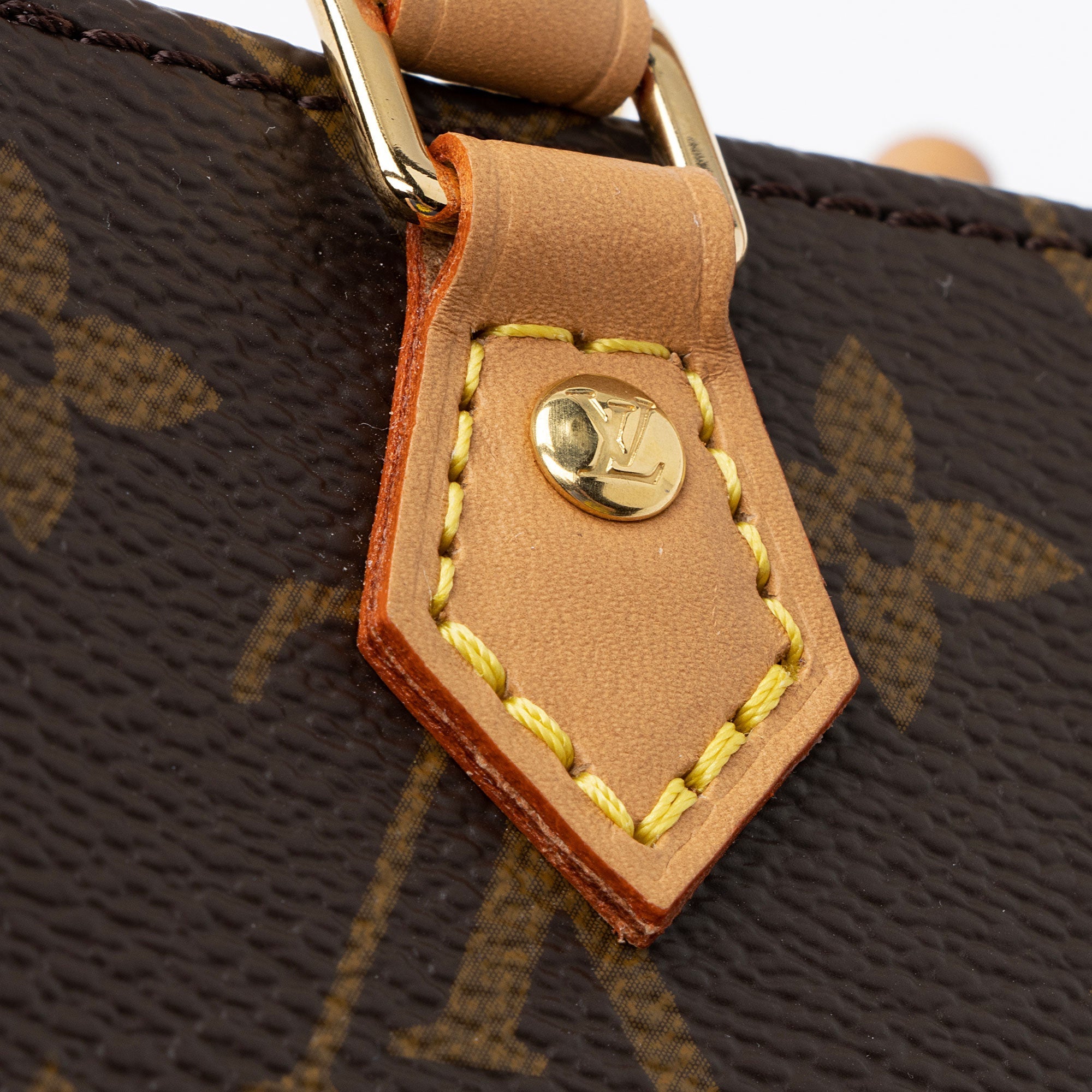 Louis Vuitton Monogram Canvas Petit Sac Plat Shoulder Bag (SHF-Vkwlcf)