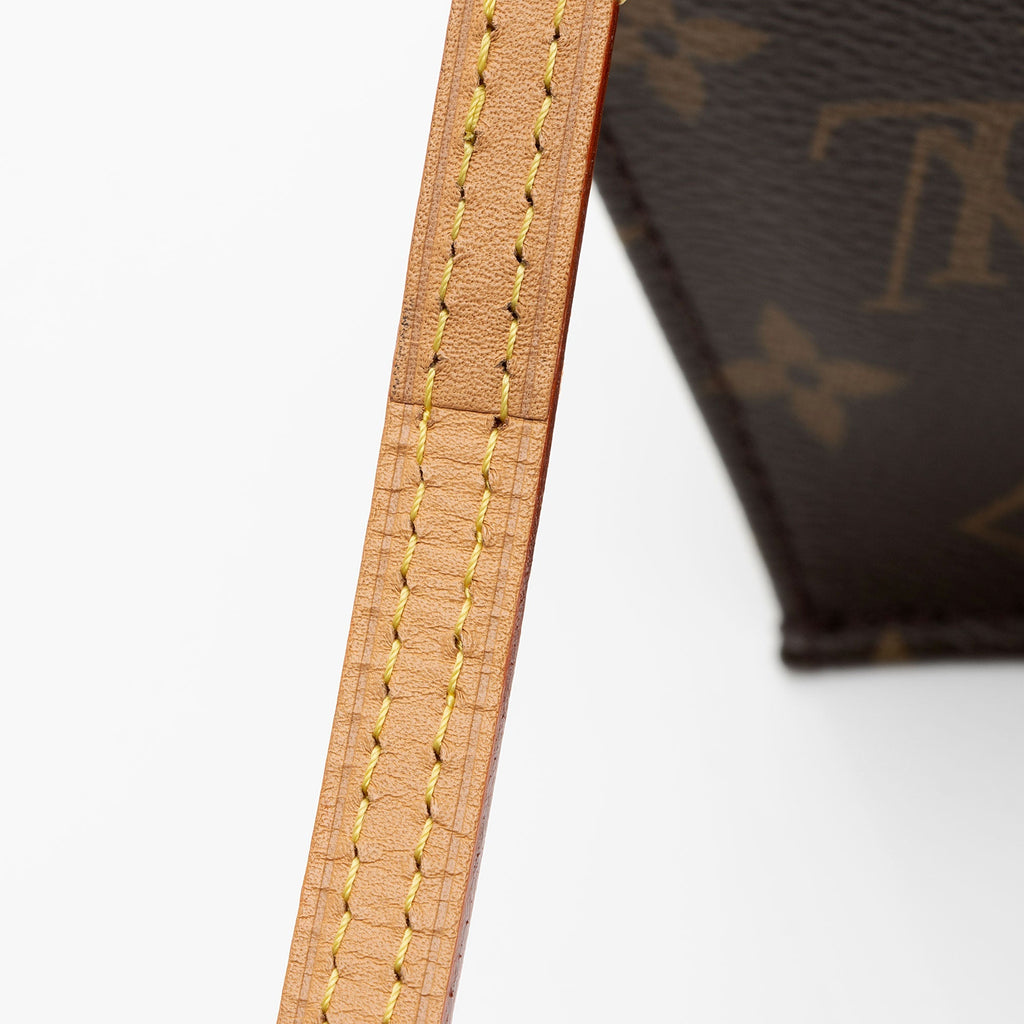 Louis Vuitton Monogram Canvas Petit Sac Plat Shoulder Bag (SHF-DPlW0S)