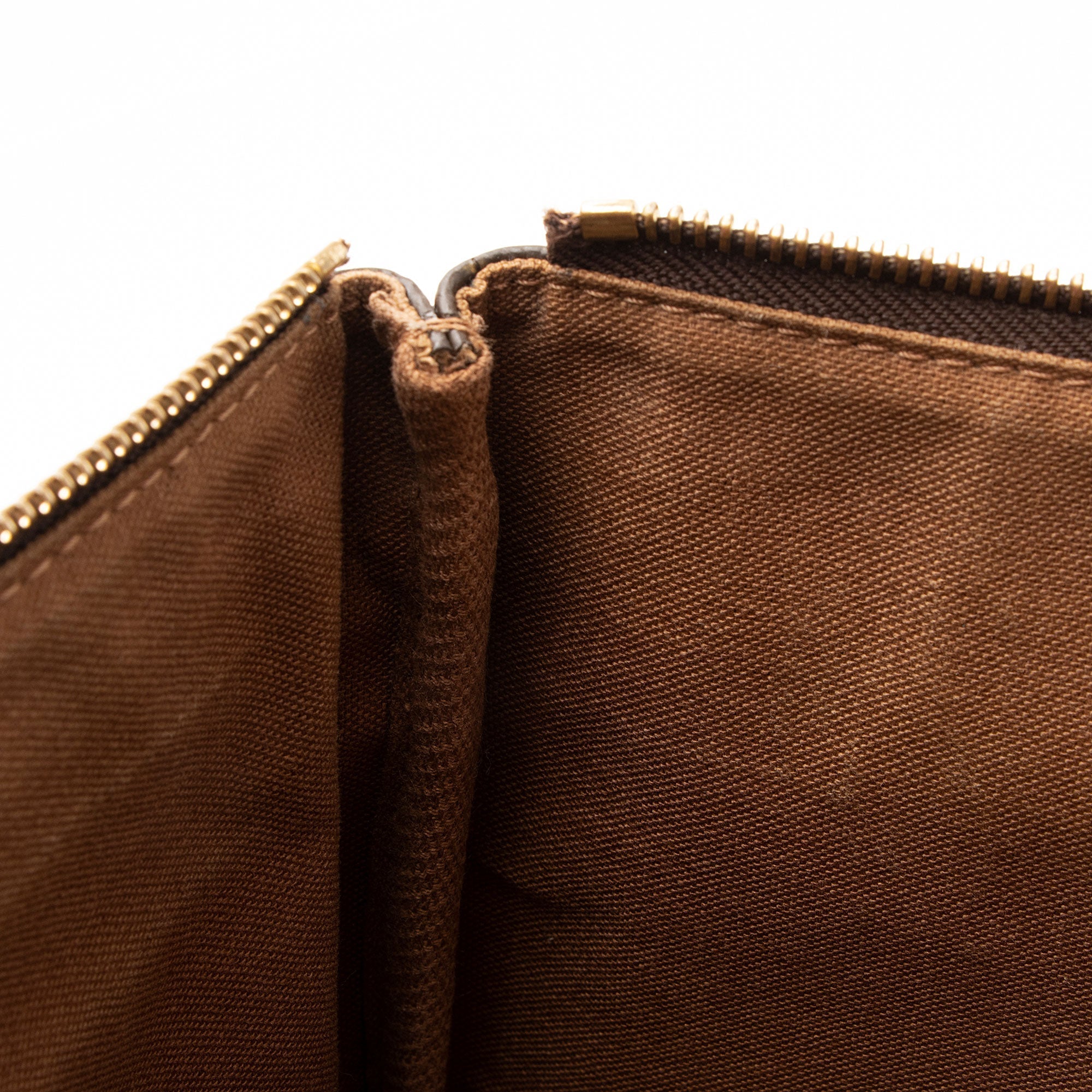 Louis Vuitton Monogram Canvas Pochette Bosphore Messenger Bag (SHF-Syd081)